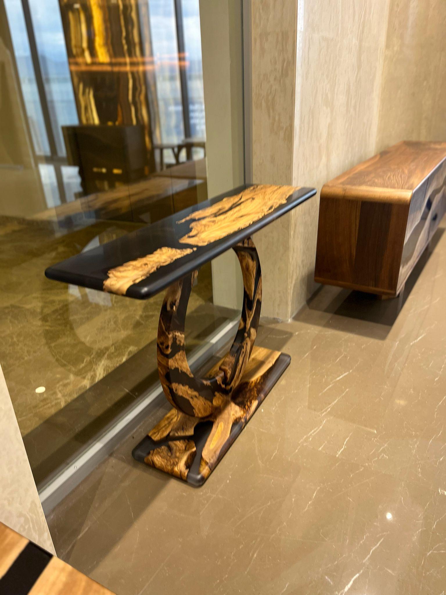 Konsolentisch Olive Wood Epoxy - Holztisch für den Flur - Holztisch für den Eingangsbereich (21. Jahrhundert und zeitgenössisch) im Angebot