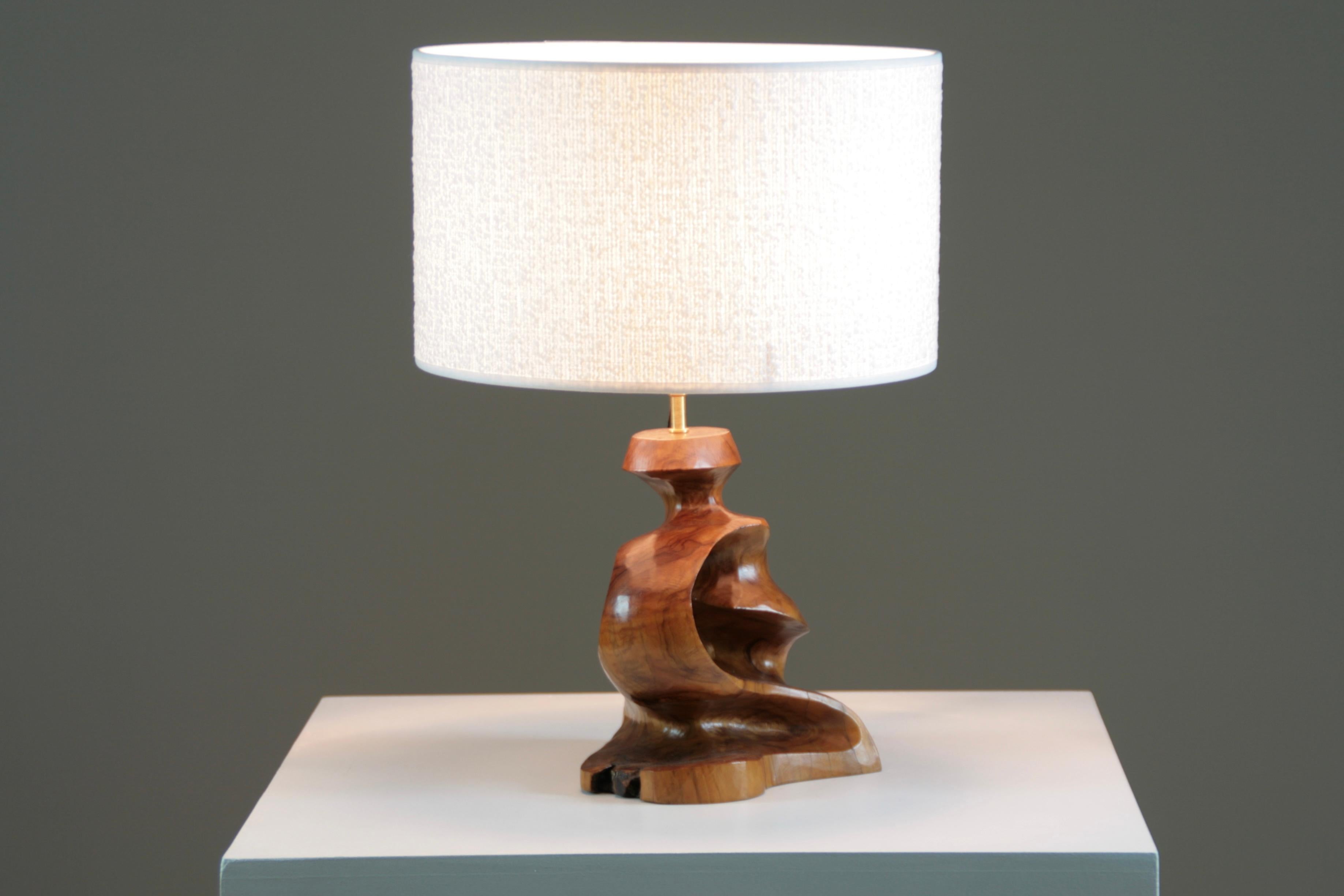 Lampe de table en bois d'Oliver, France années 1950 en vente 7
