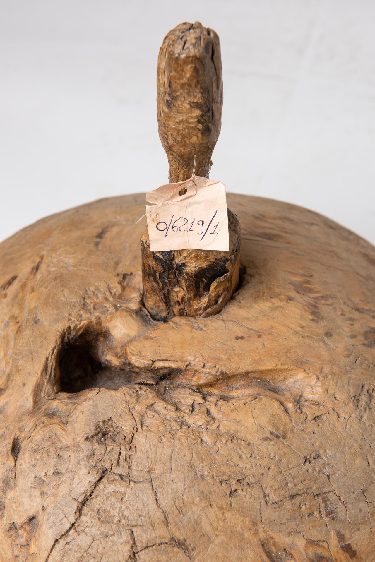 Carrucola di pozzo in legno di Oliver come scultura: trovata nella sabbia del deserto del Sahara occidentale. Un altro articolo eccezionale...

rif. O/6219/1.
