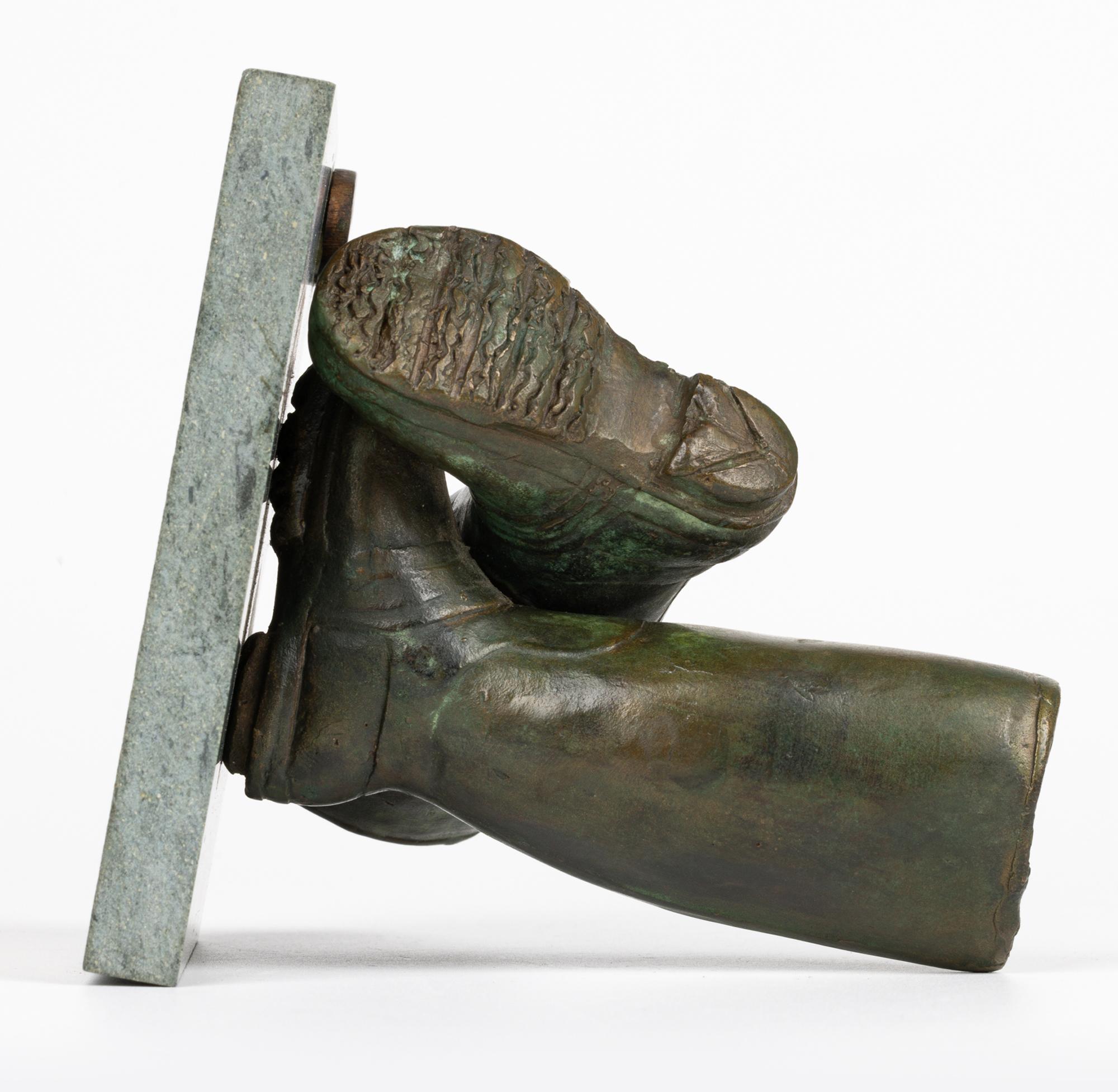 Scultura in bronzo con montatura Wellington di Oliver Wootton in vendita 1