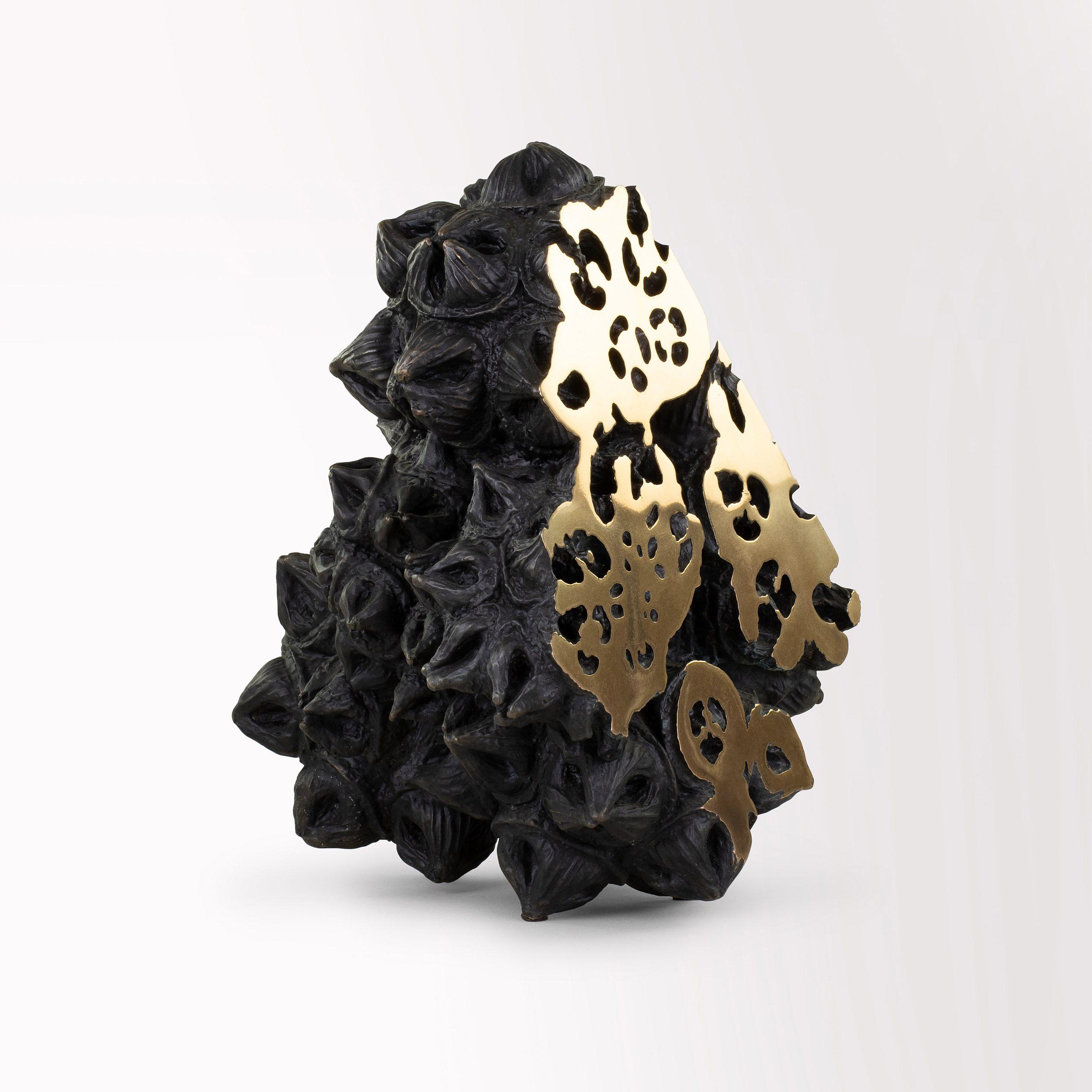 Immortale aumentato - Eucalipto di Oliver Ashworth-Martin - Scultura in bronzo 9
