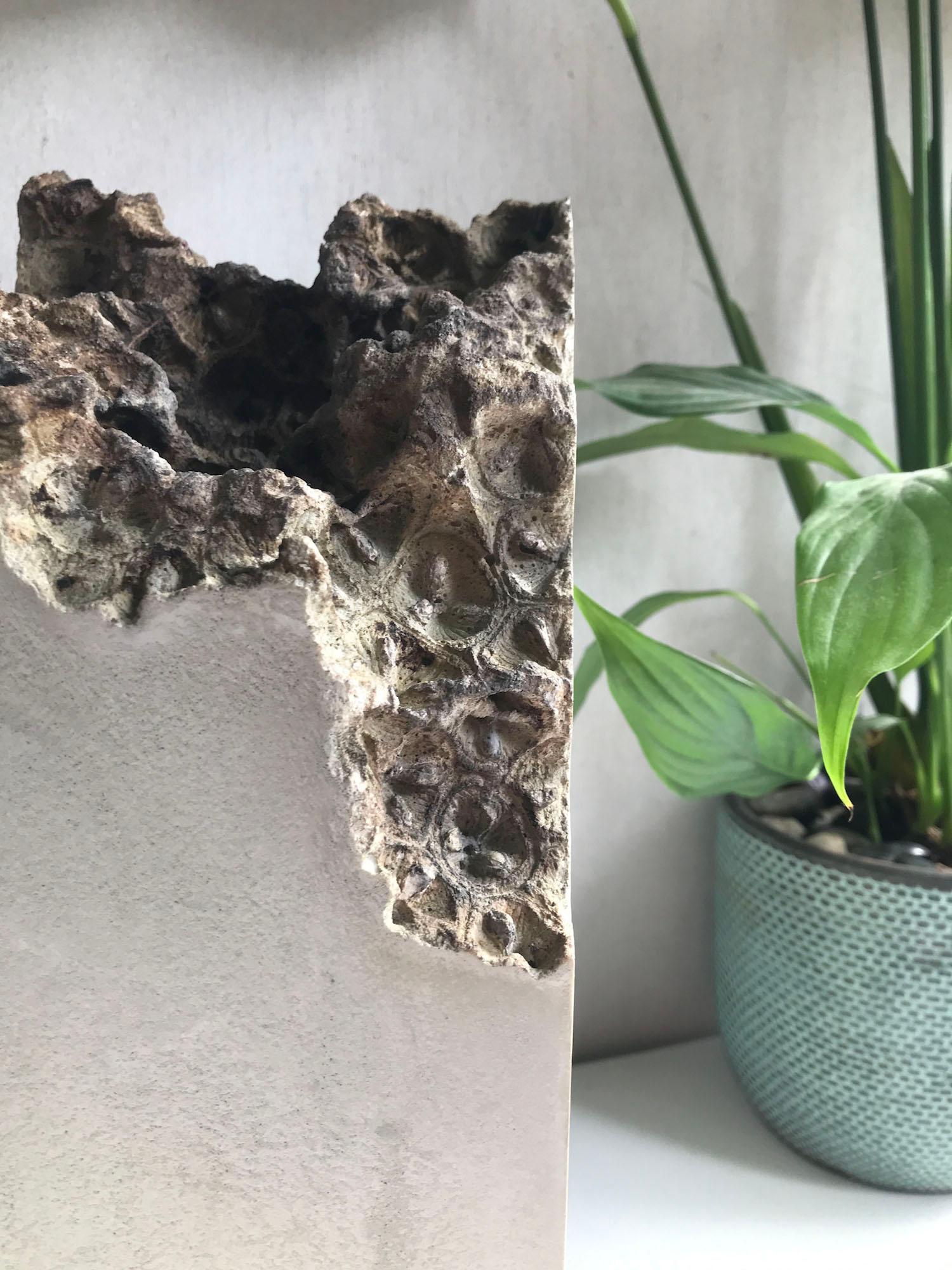 Traces VI by Oliver Ashworth-Martin - Concrete sculpture, abstract, white For Sale 8