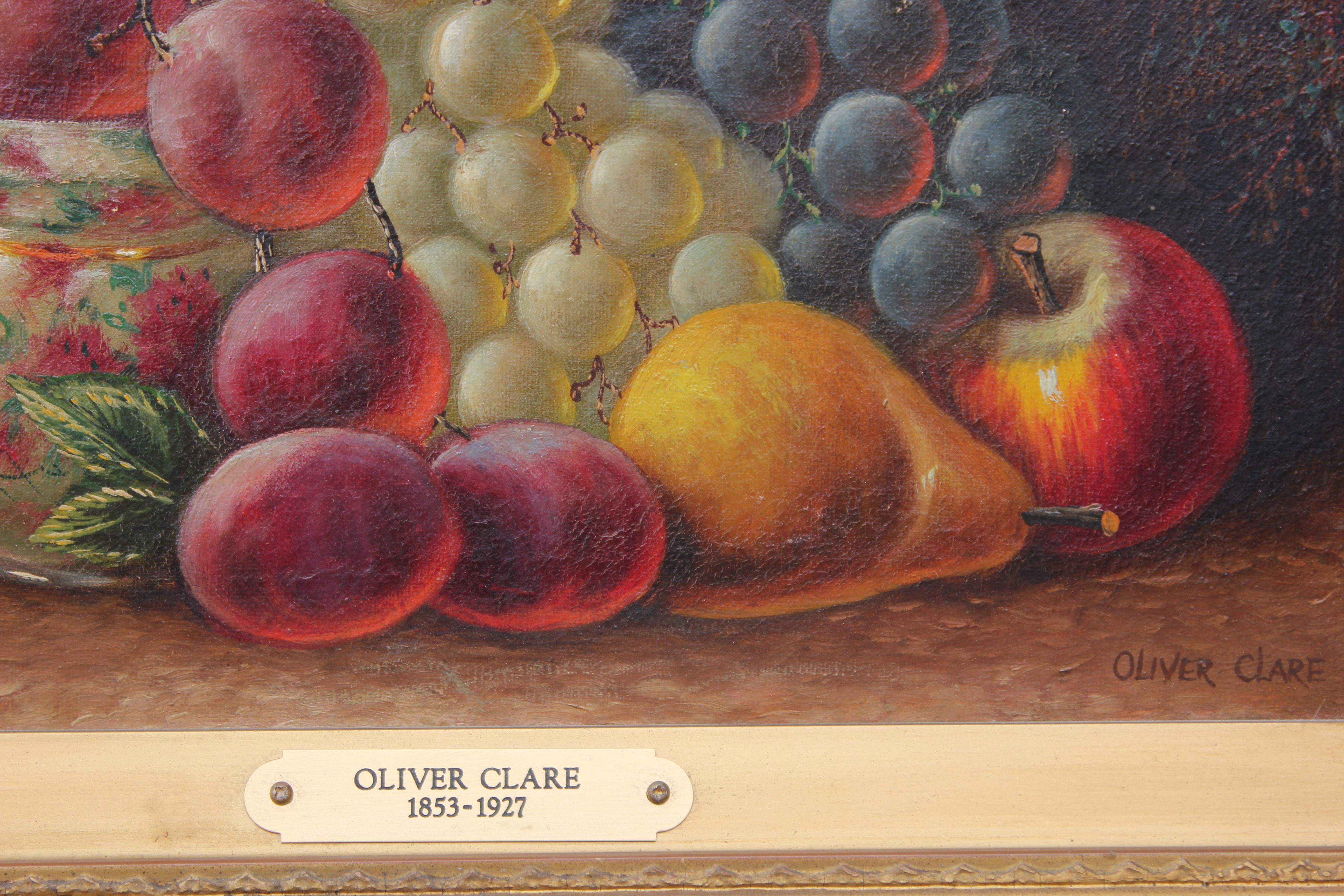 Naturalistisches Vanitas-Obststillleben mit Trauben, Birnen und Äpfeln (Braun), Interior Painting, von Oliver Clare