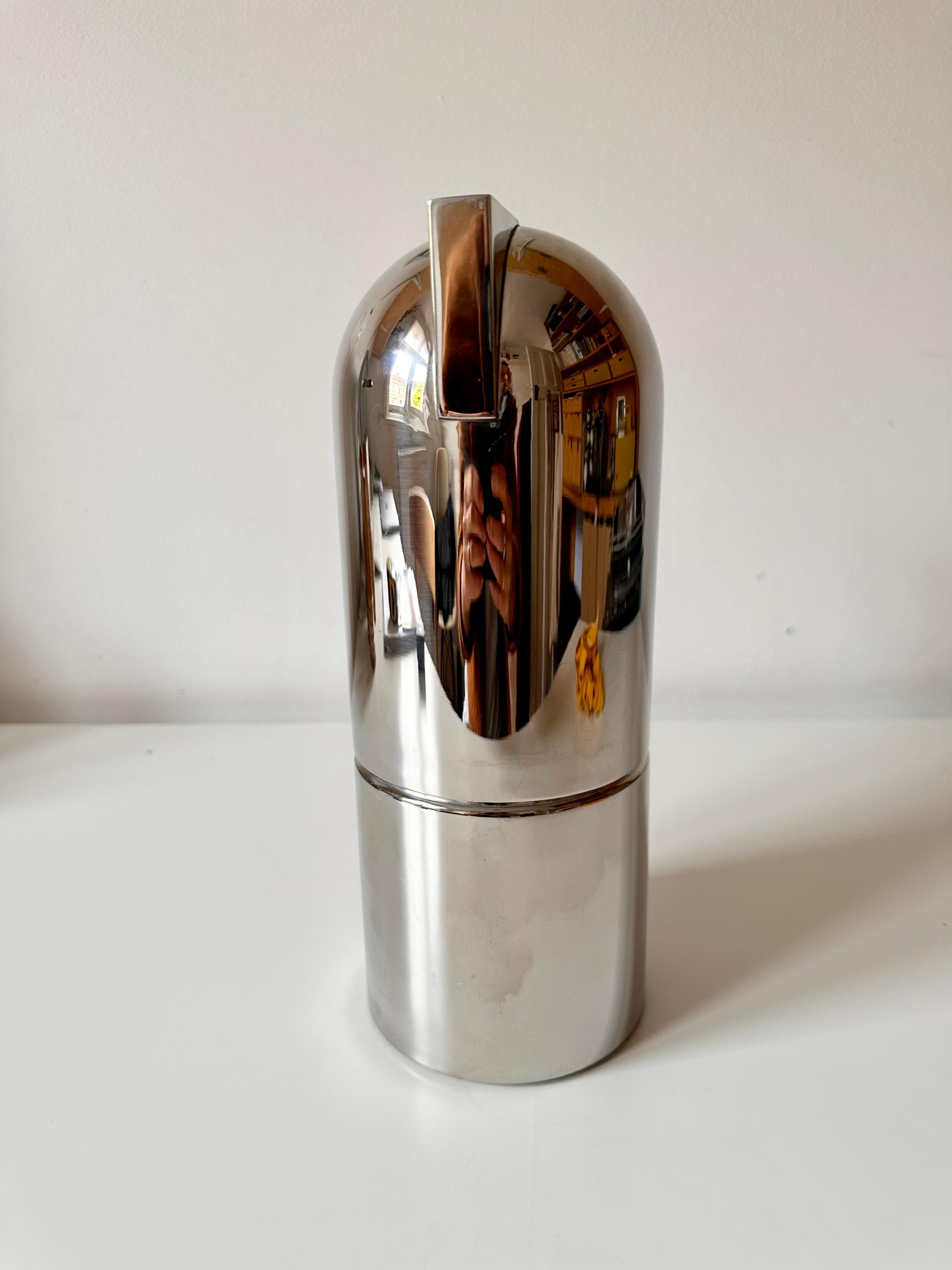Cafetera espresso Oliver Hemming Nio, tamaño grande, 9 tazas Cromo en venta