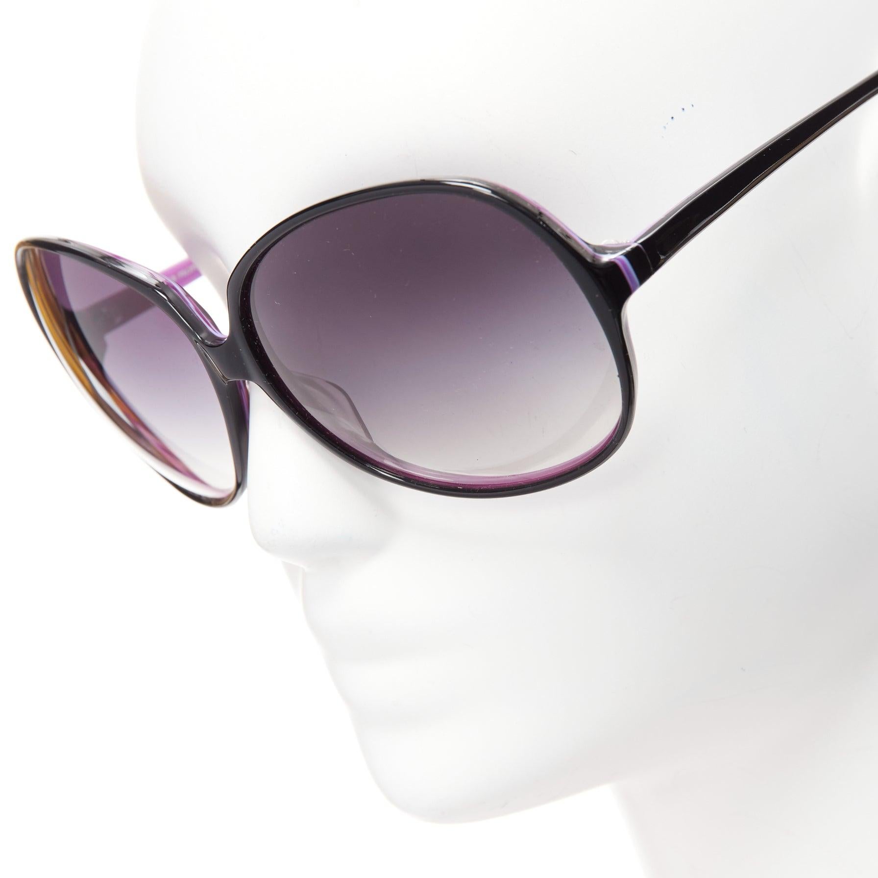 OLIVER PEOPLES ChelseaJ purple black ombre lens oversized sunglasses
Reference: LNKO/A02380
Brand: Oliver Peoples
Model: Chelsea-J
Material: Acetate
Color: Purple, Black
Pattern: Solid
Lining: Purple Acetate
Extra Details: Gold logo at end of left