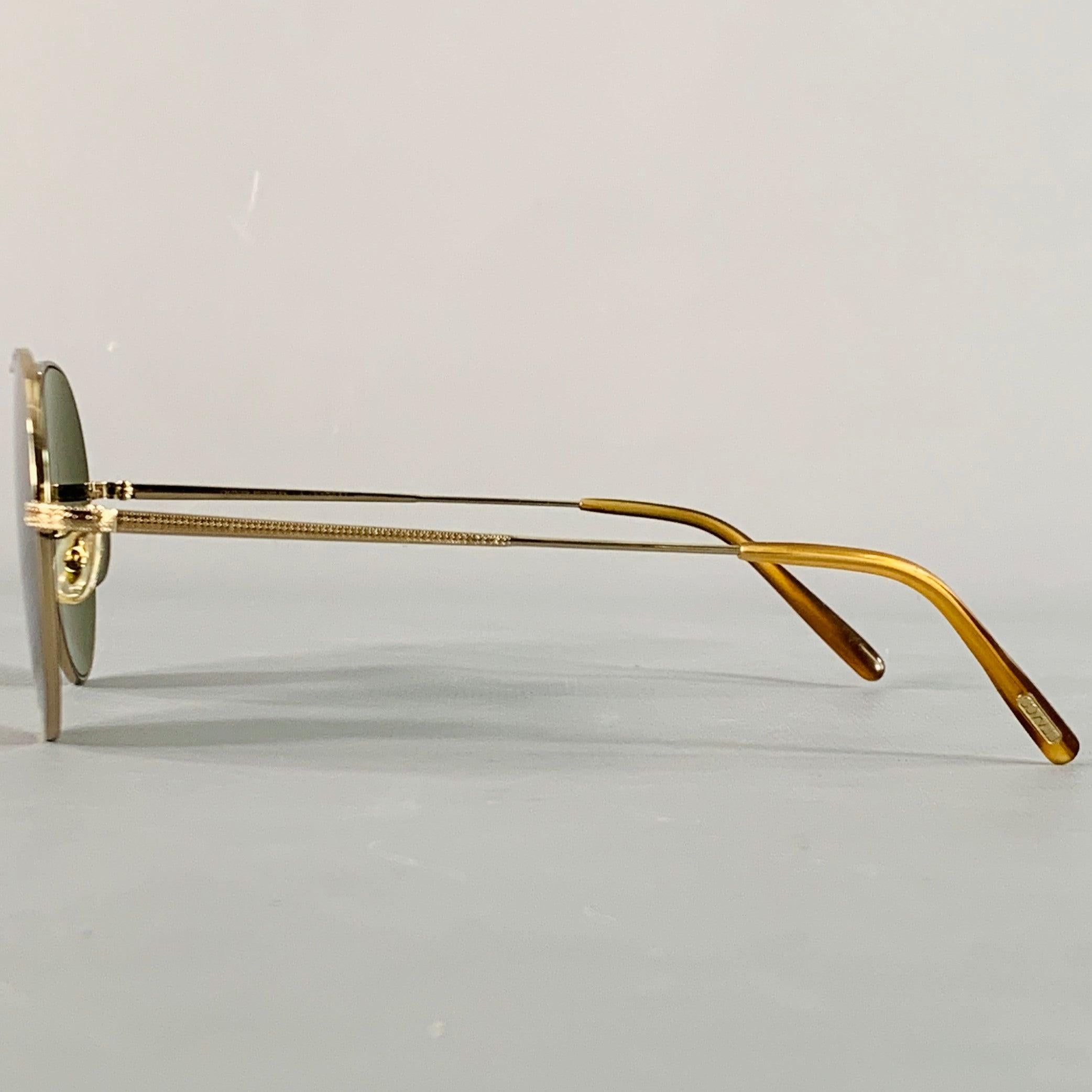 Uomo Oliver Peoples Rockmore - Occhiali da sole Aviator in metallo con incisione in oro in vendita