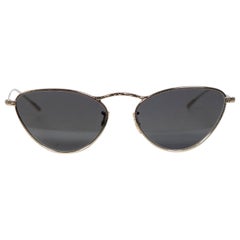 Silberfarbene getönte Katzenaugen-Sonnenbrille von Oliver Peoples
