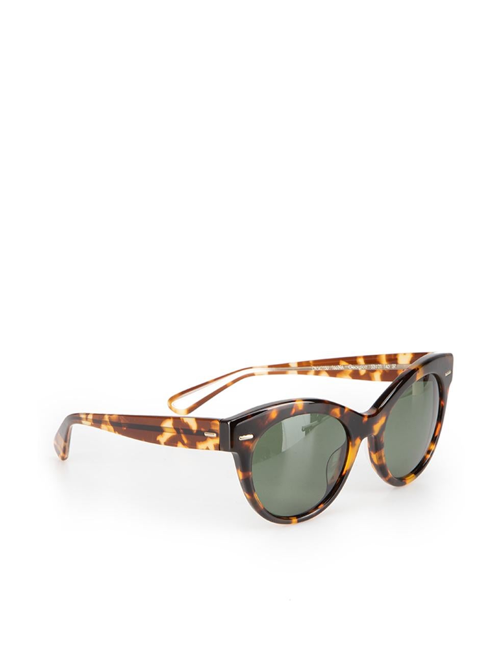 CONDITION is Very good. Hardly any visible wear to sunglasses is evident on this used Oliver Peoples designer resale item. This item comes with original case.



Details


Brown

Acetate

Cat eye sunglasses

Tortoiseshell pattern





Made in