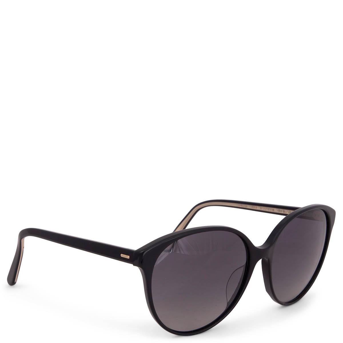 100% authentiques lunettes de soleil rondes oversize Oliver Peoples x The Row Brooktree en acétate noir et verres dégradés gris. Ils ont été portés et sont en excellent état. Livré avec étui. 

Mesures
Modèle	OV5425SU
Largeur	14cm