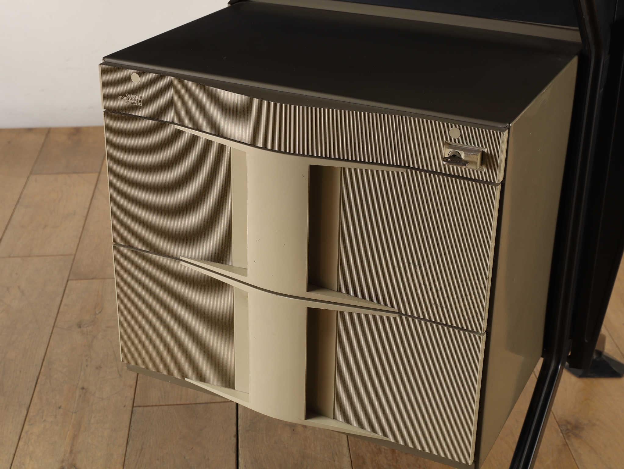 Olivetti Desk 1970's For Sale 3