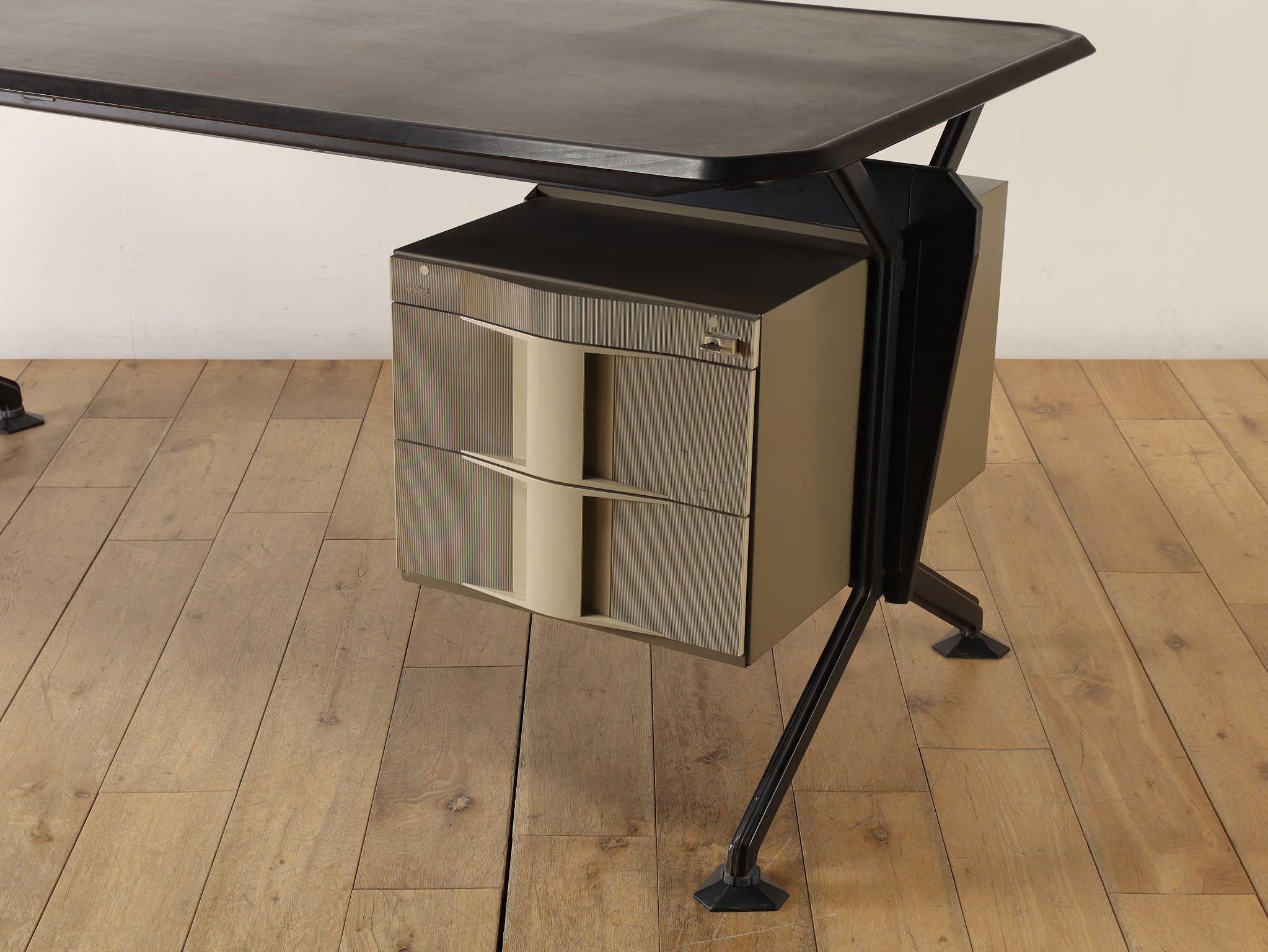 Olivetti Desk 1970's For Sale 2