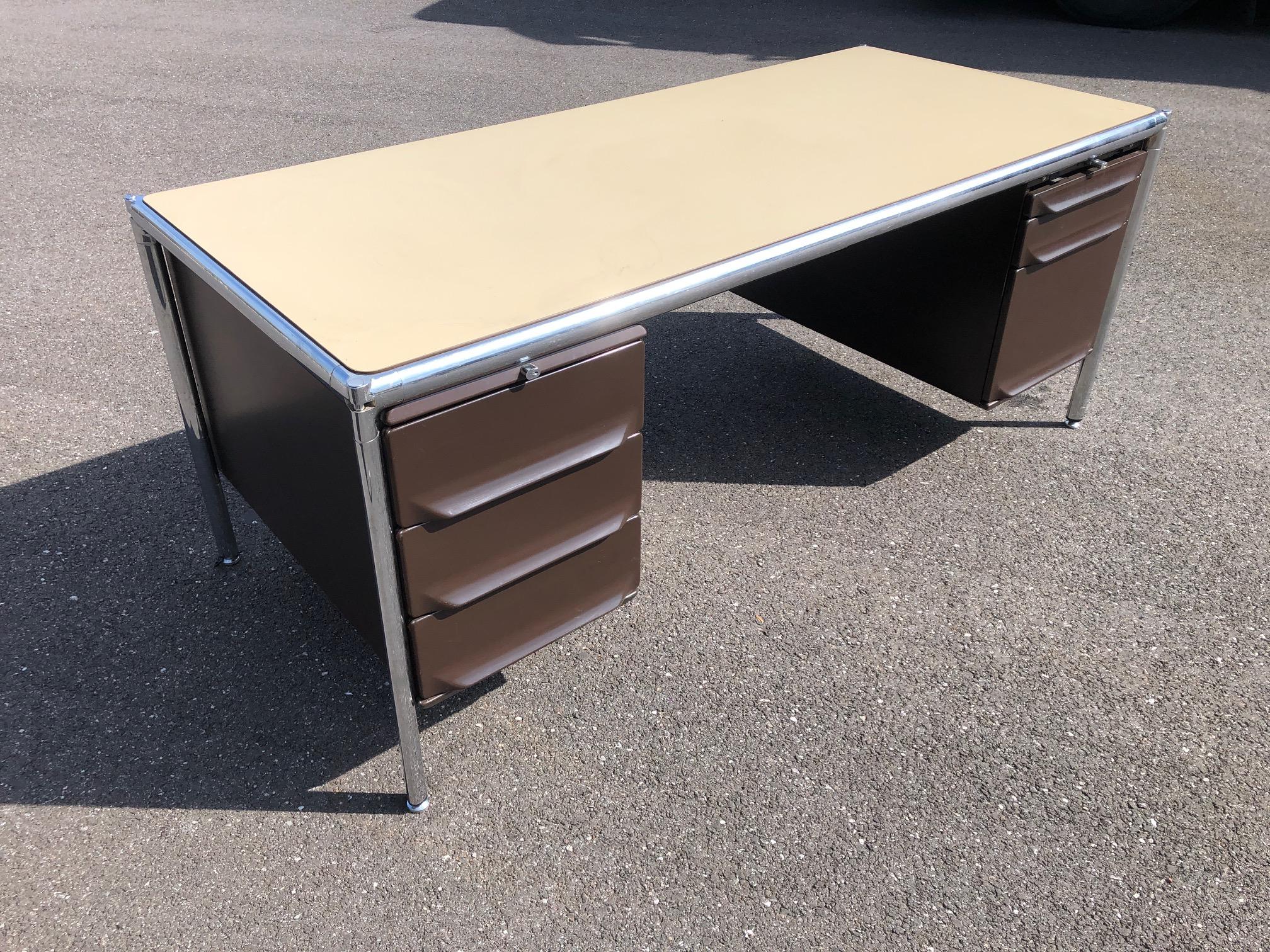 Olivetti Industrial Desk 3