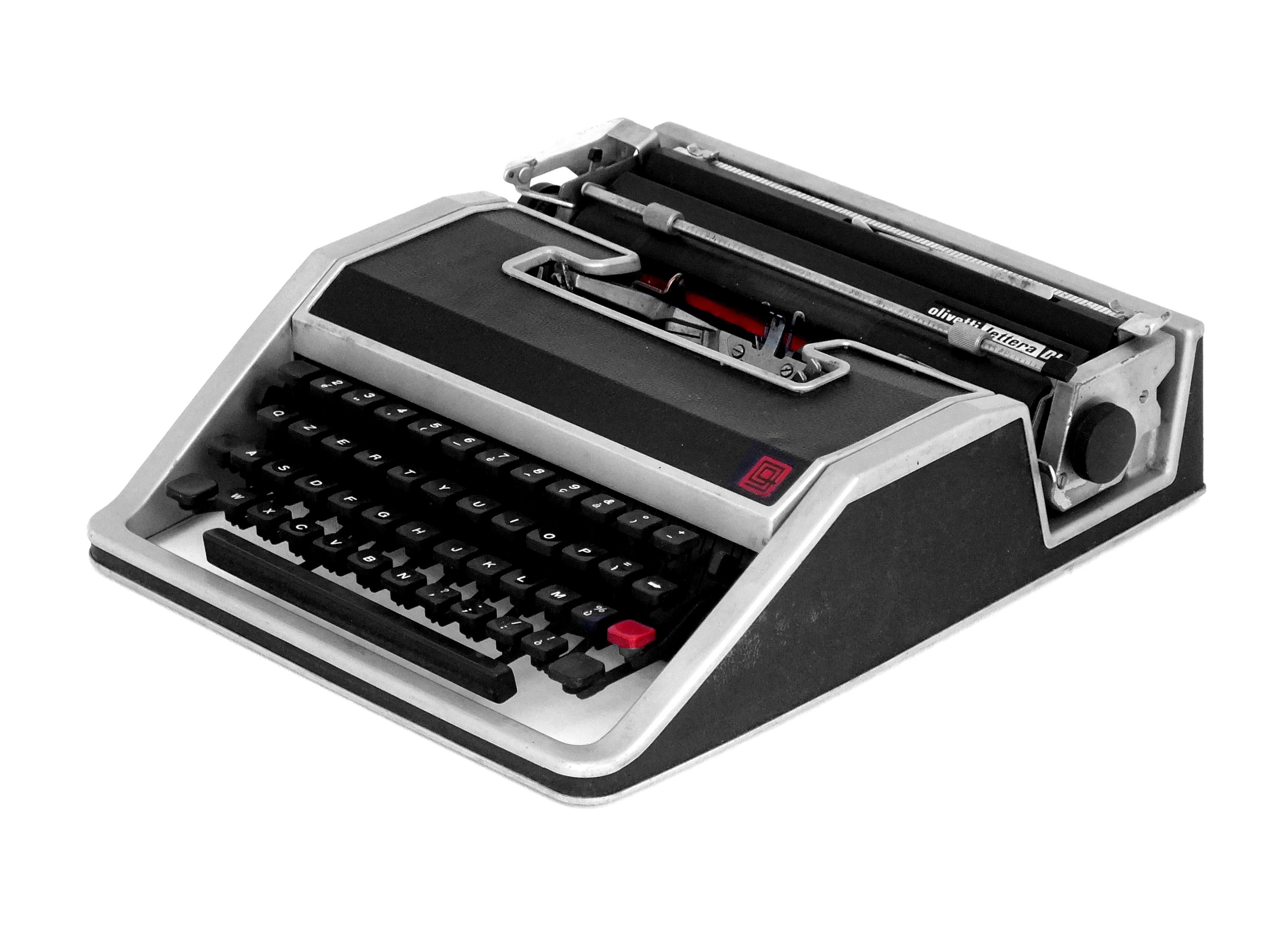 Olivetti lettera DL by Sottsass Ettore design in years '70 working

très bon vintage avec sa boîte d'origine