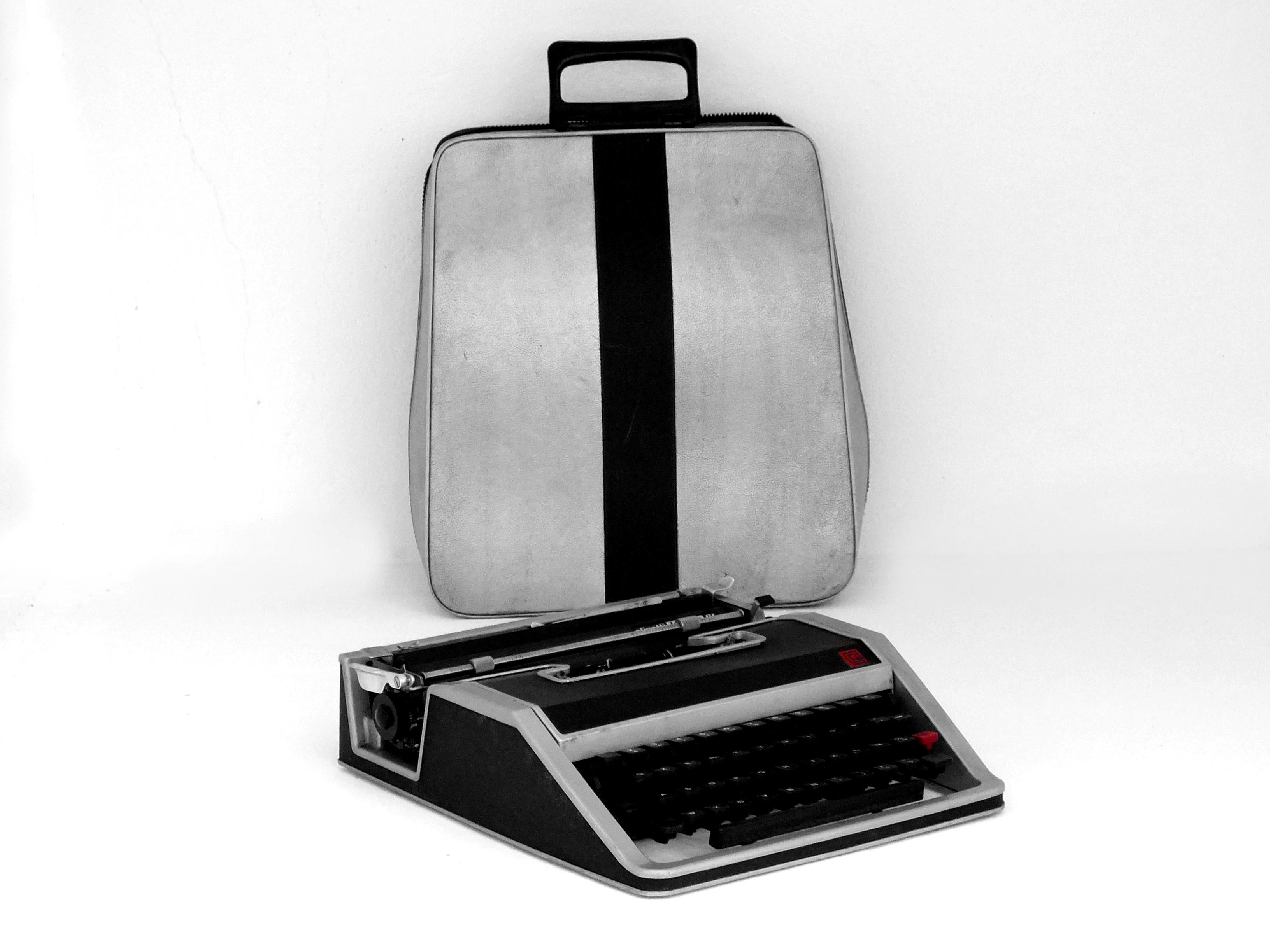 Olivetti lettera DL par Sottsass Ettore, design des années 70 en vente 1