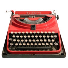 Olivetti Rote Porzellan-Schreibtischschreibtisch-Modell ICO aus 1932