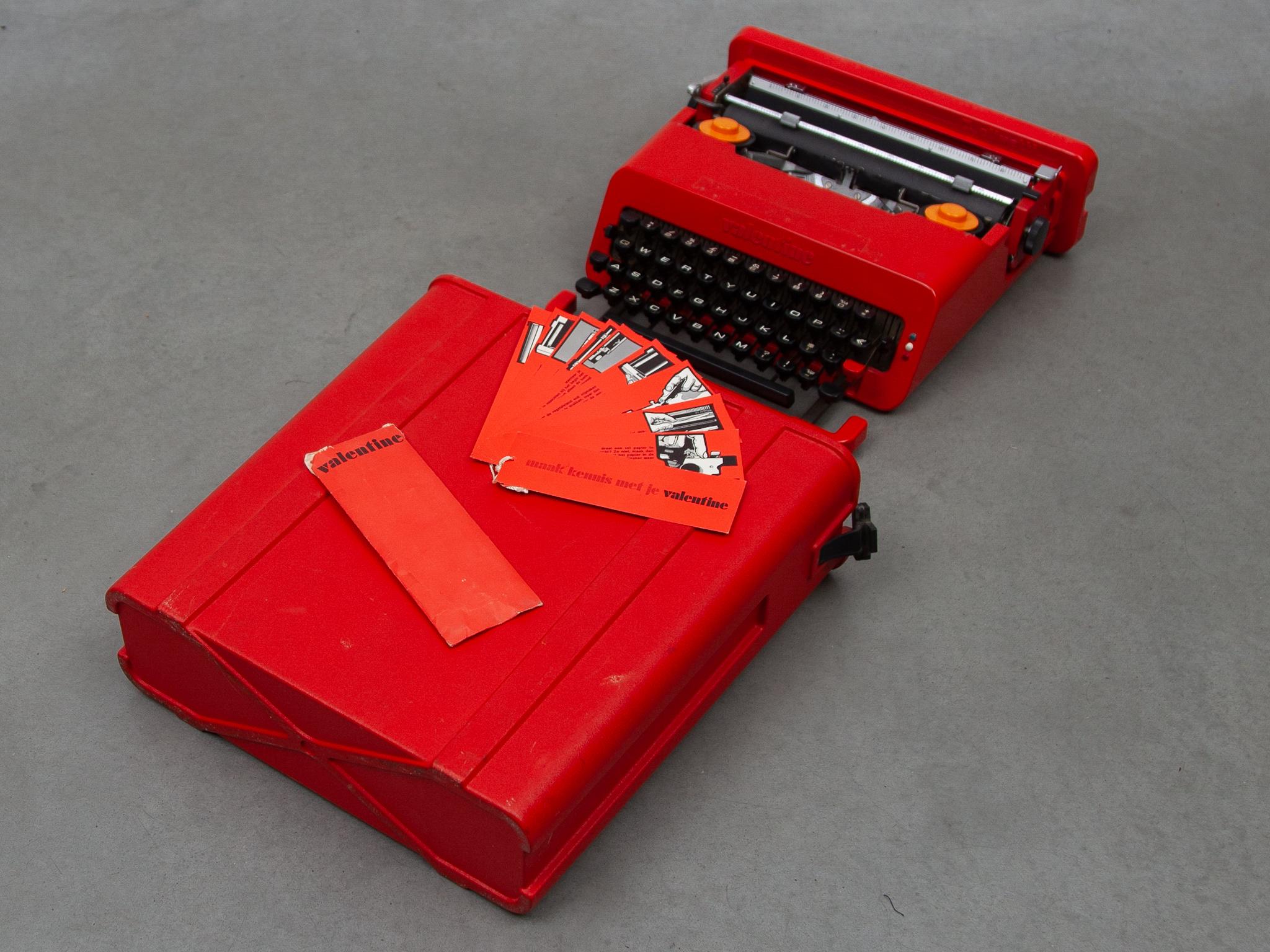 Olivetti Schreibmaschine Vintage Modell „Valentine“ 1969 Pop Art Icoon, Vintage im Angebot 6
