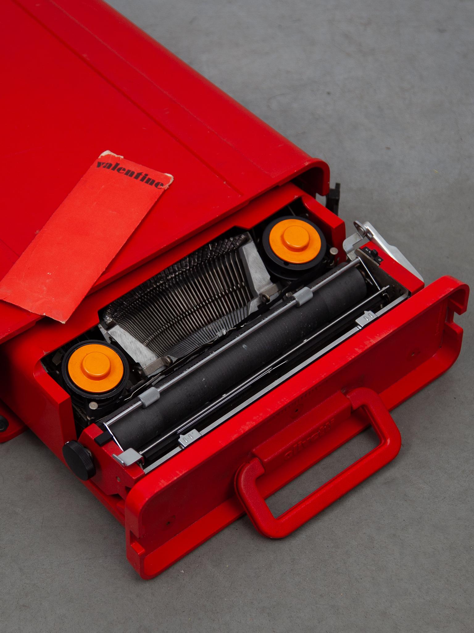 Olivetti Schreibmaschine Vintage Modell „Valentine“ 1969 Pop Art Icoon, Vintage (Metall) im Angebot