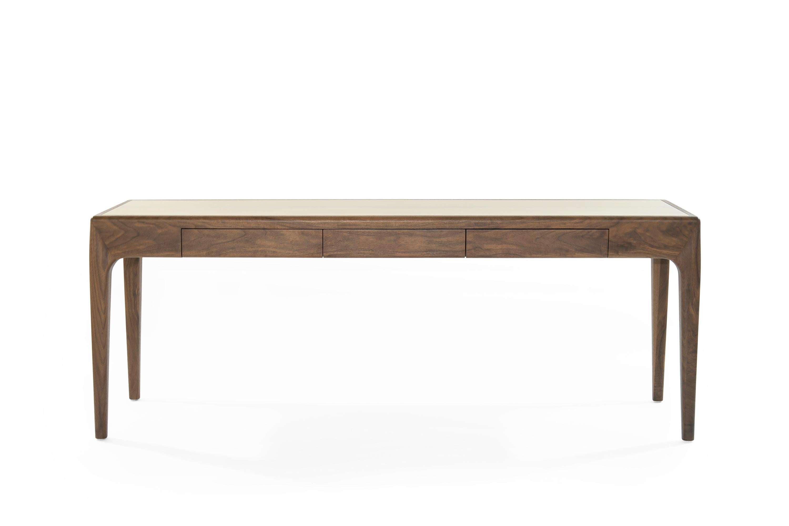 Olivia Console Table by Stamford Modern In New Condition In Westport, CT
