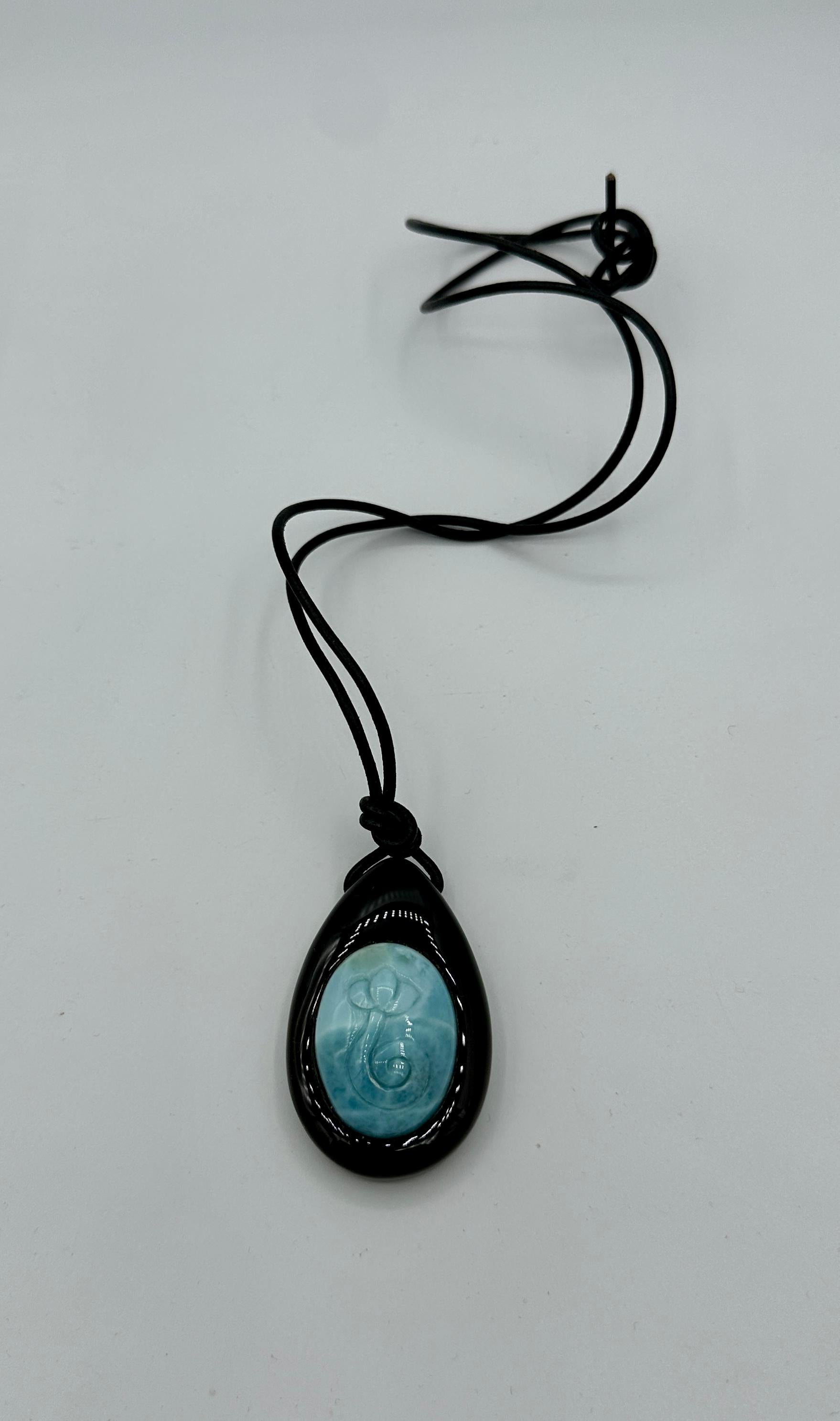 Olivia Newton-John Estate Personal Blue Agate Onyx Flower Necklace Guaranteed For Sale 1