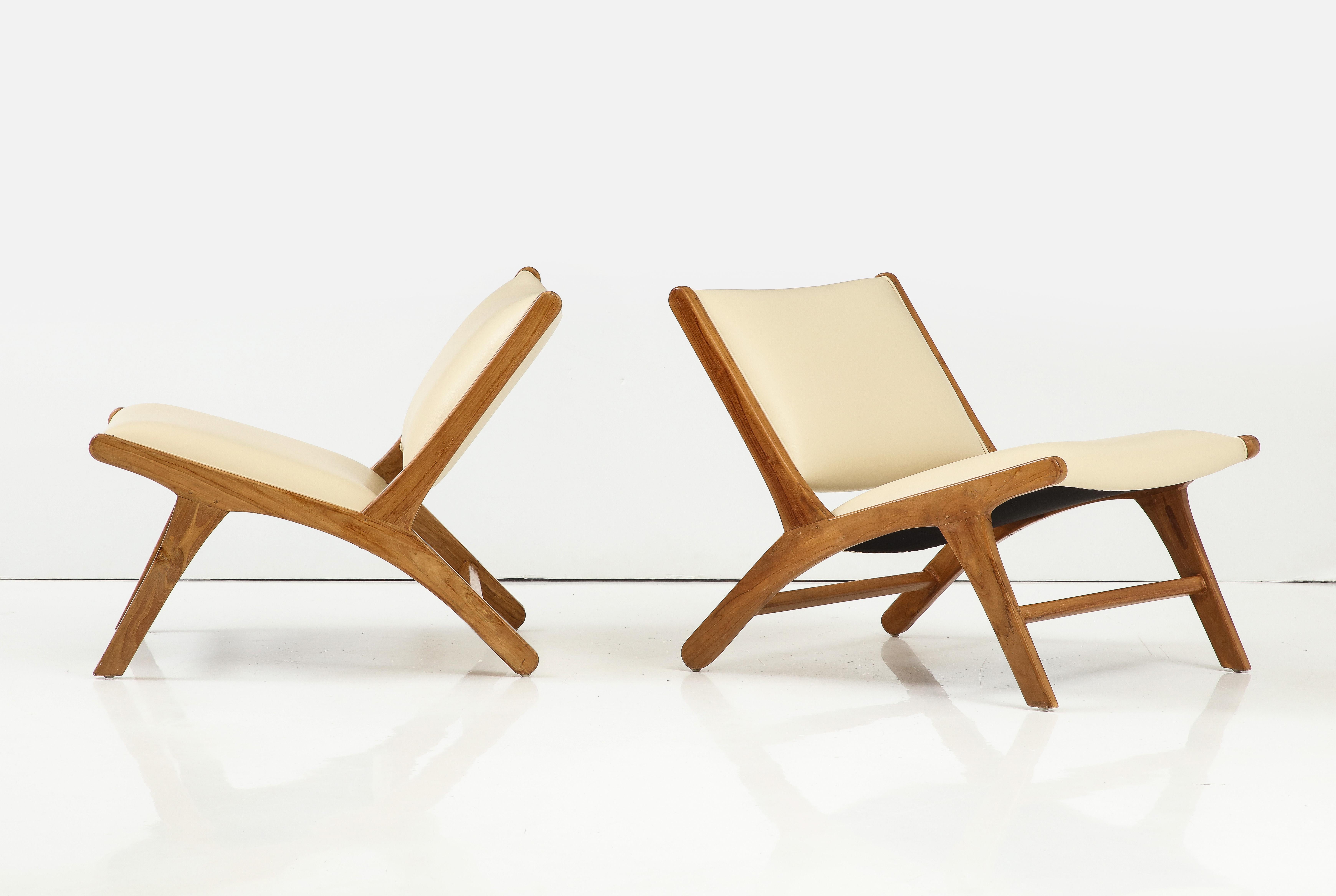 Olivier De Schrijver Pair of Oak and Leather Chairs,  Signed & Numbered In Good Condition For Sale In New York, NY