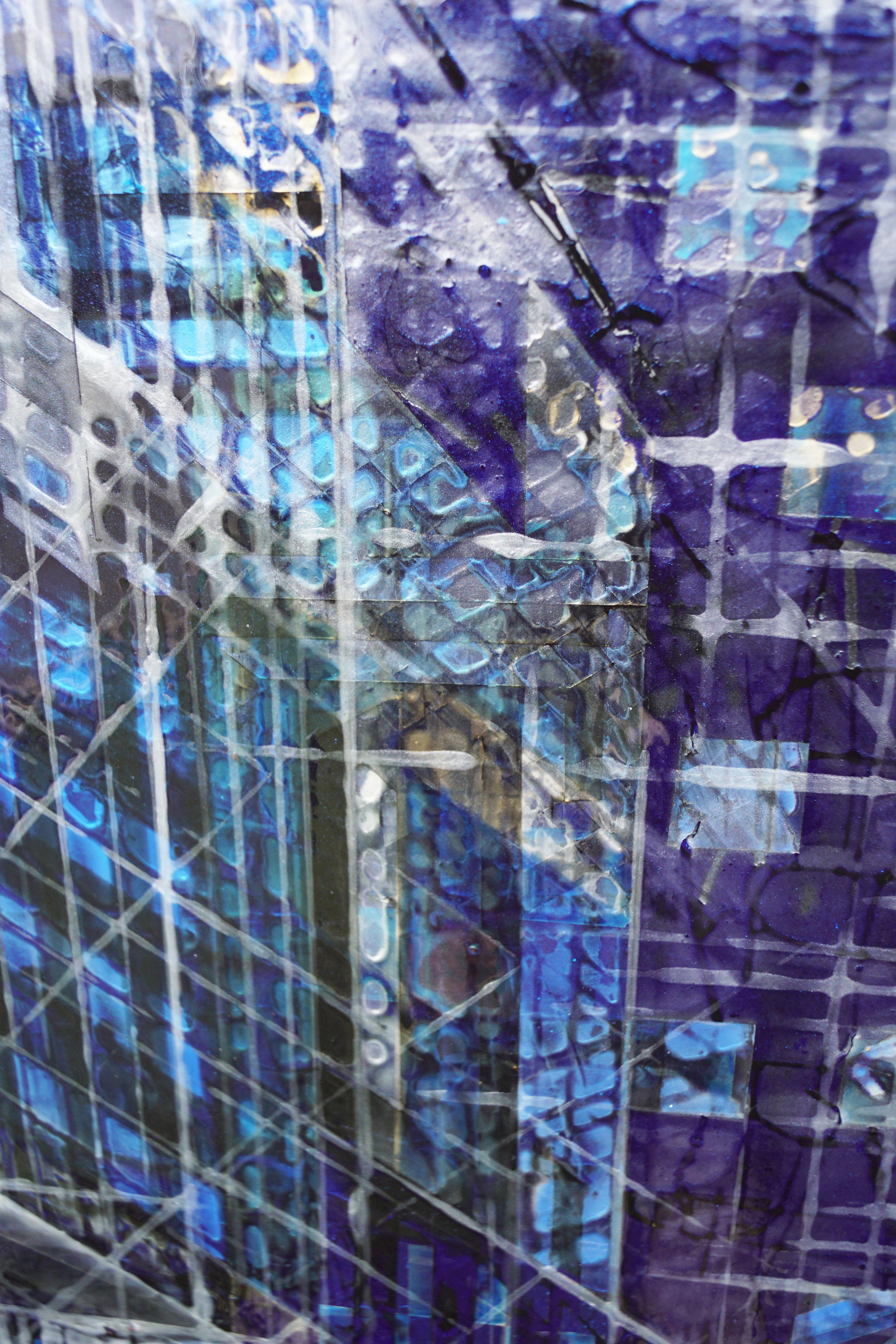 « la petite maison » abstraite, vernis en spray sur  Wood 126x100cm - Violet Abstract Painting par Olivier Ebel