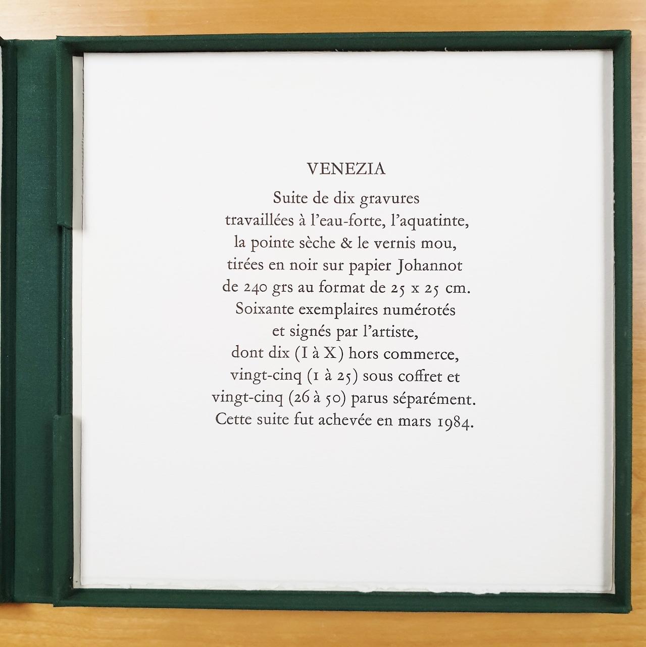 Venise - Venise  Boîte de collection 4/50 avec dix impressions aquatintes à l'eau-forte en noir et blanc  en vente 13