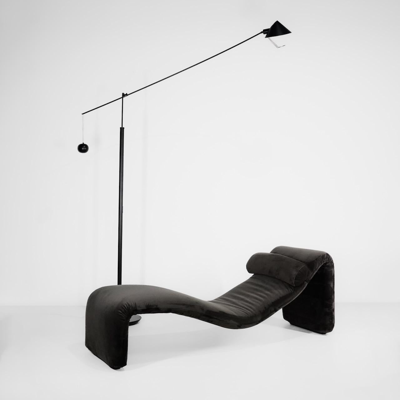 Olivier Mourgue Airborne International France Djinn Chaise Longue Upholstered In Excellent Condition For Sale In Curitiba, PR