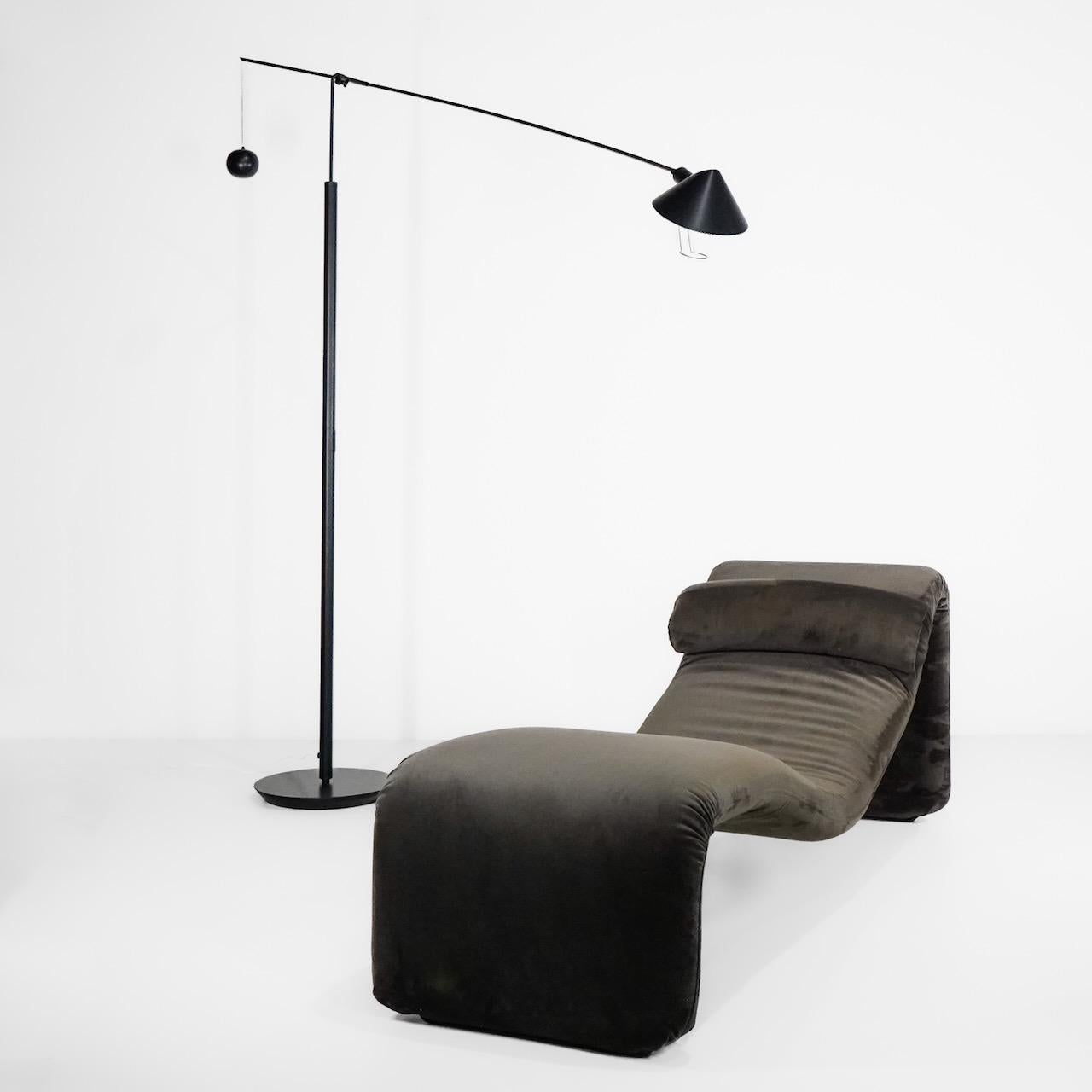 Mid-20th Century Olivier Mourgue Airborne International France Djinn Chaise Longue Upholstered For Sale