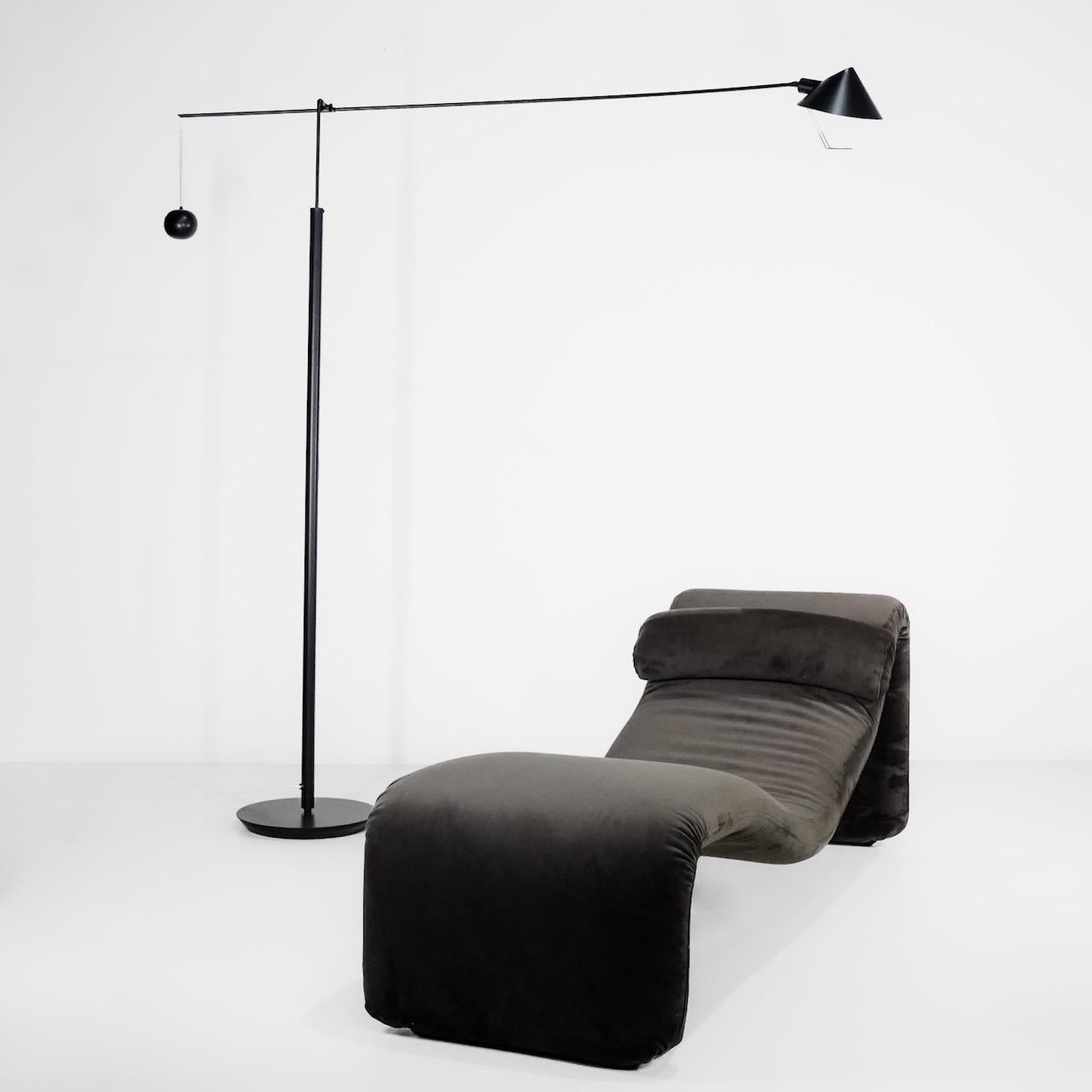 Olivier Mourgue Airborne International France Djinn Chaise Longue Upholstered For Sale 1