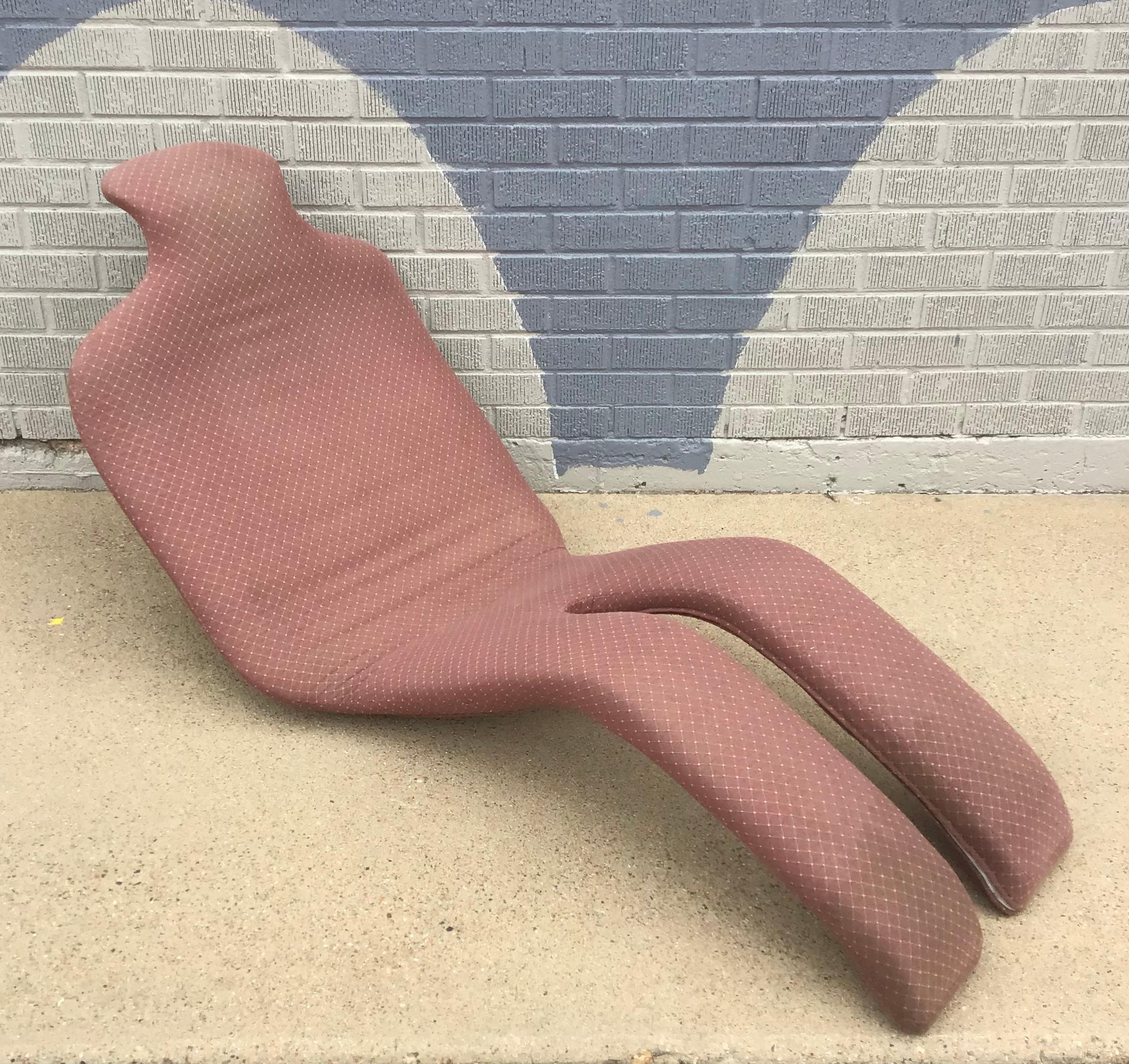 Mid-Century moderno Olivier Mourgue Bouloum Sedia da salotto in fibra di vetro e tessuto in vendita