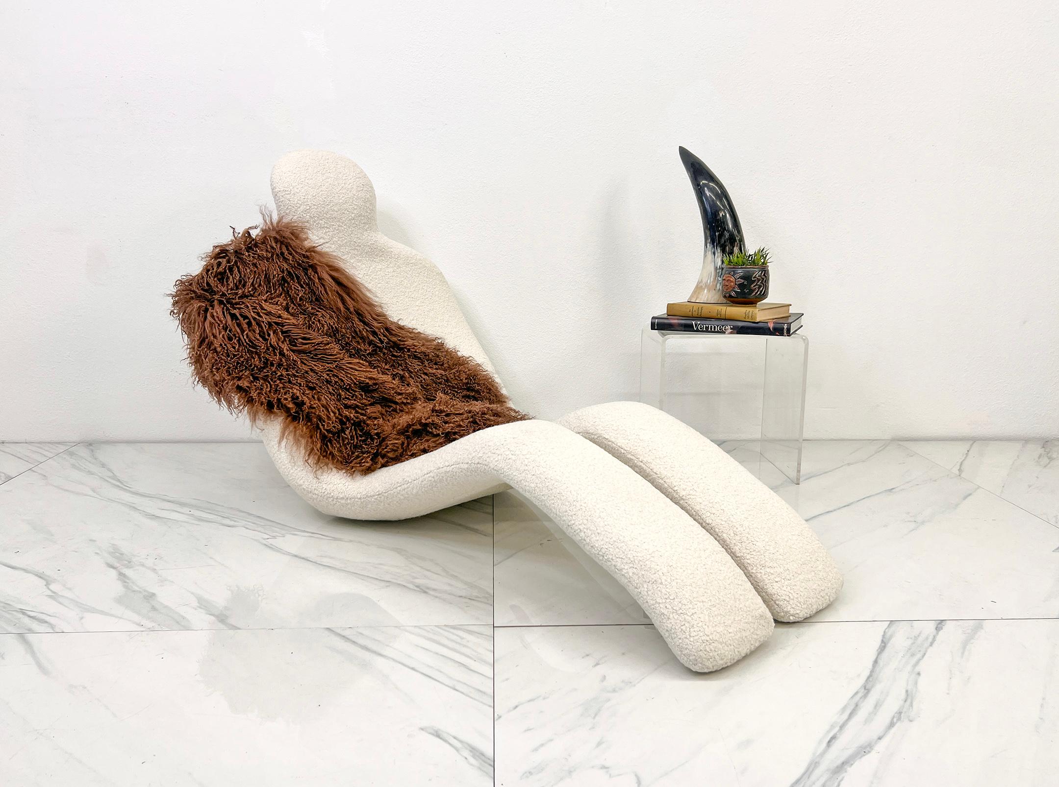 Whether you call him a lounge chair, a soft sculpture, or your emotionally supportive floorfriend—this is the Bouloum. Originally designed in 1968 by French futurist designer Olivier Mourgue, the Bouloum was never just a chair, it was a full-on