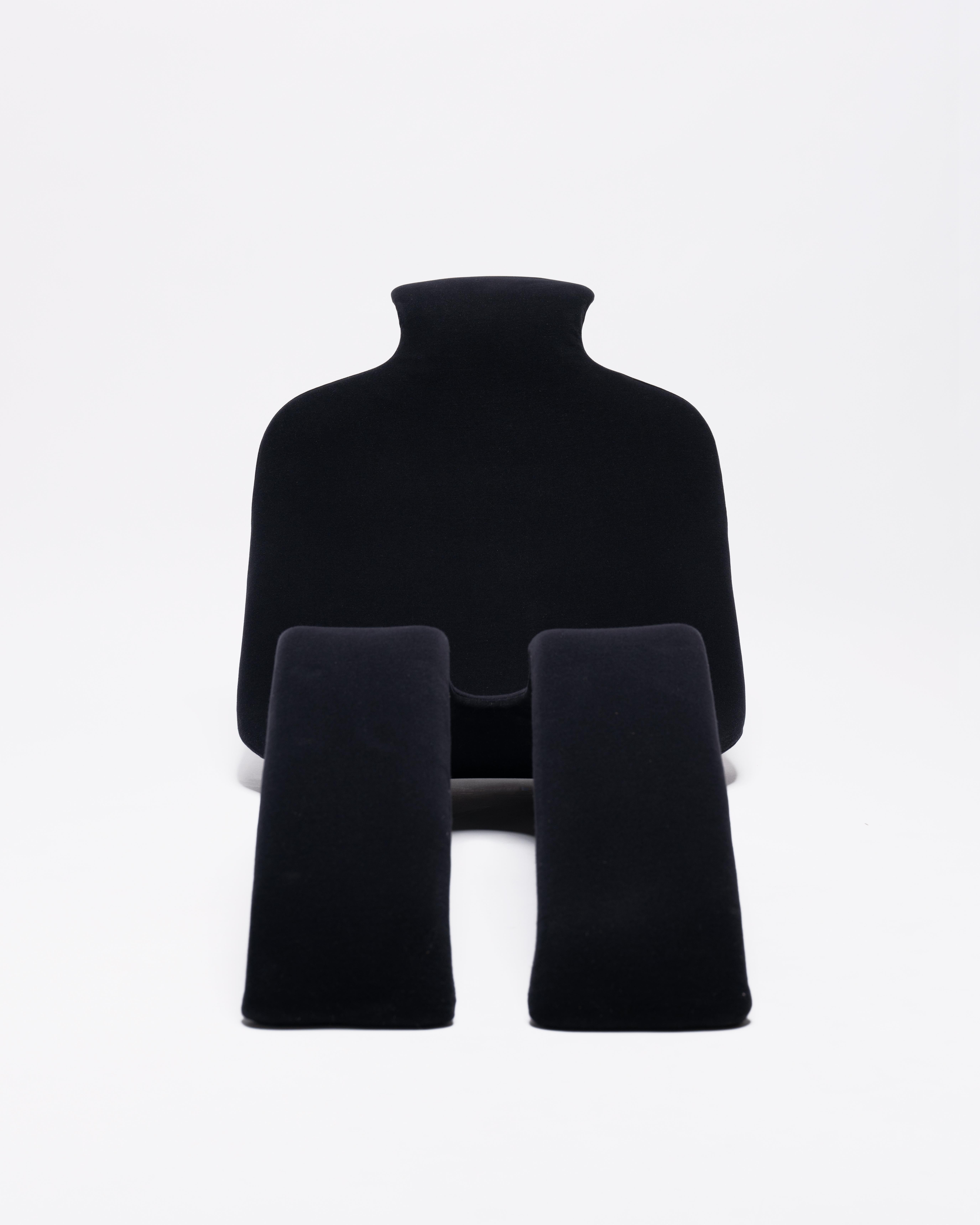 This era of French design was marked by a push for both innovation and practical elegance, with designers like Mourgue leading the way. The focus was on marrying form and function while experimenting with new materials and ideas, which allowed