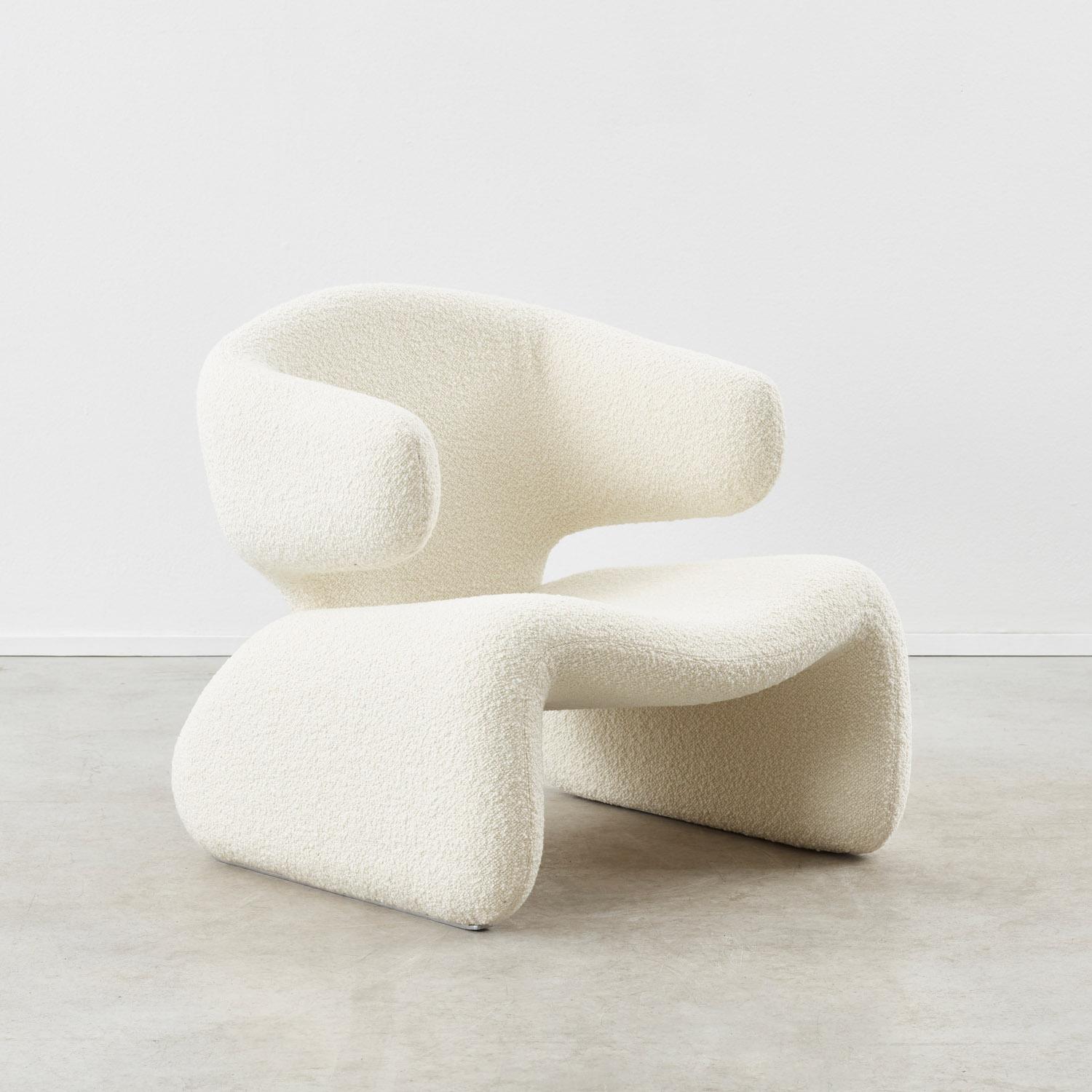 Olivier Mourgue (né en 1939) est un artiste et designer industriel français surtout connu pour sa série 