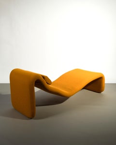 Olivier Mourgue 'Djinn' chaise lounge Reupholstered British wool fabric