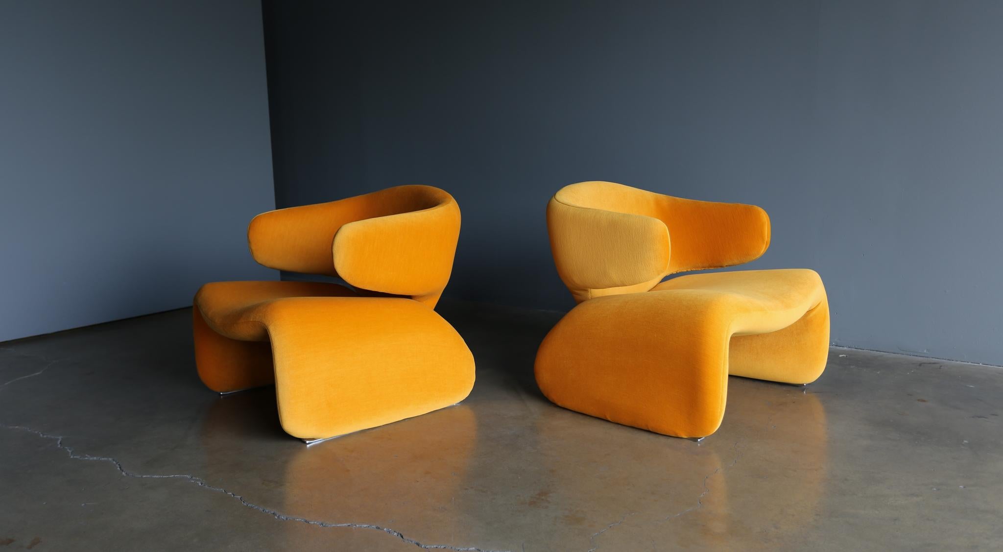 Modern Olivier Mourgue “Djinn” Lounge Chairs for Airborne, circa 1964