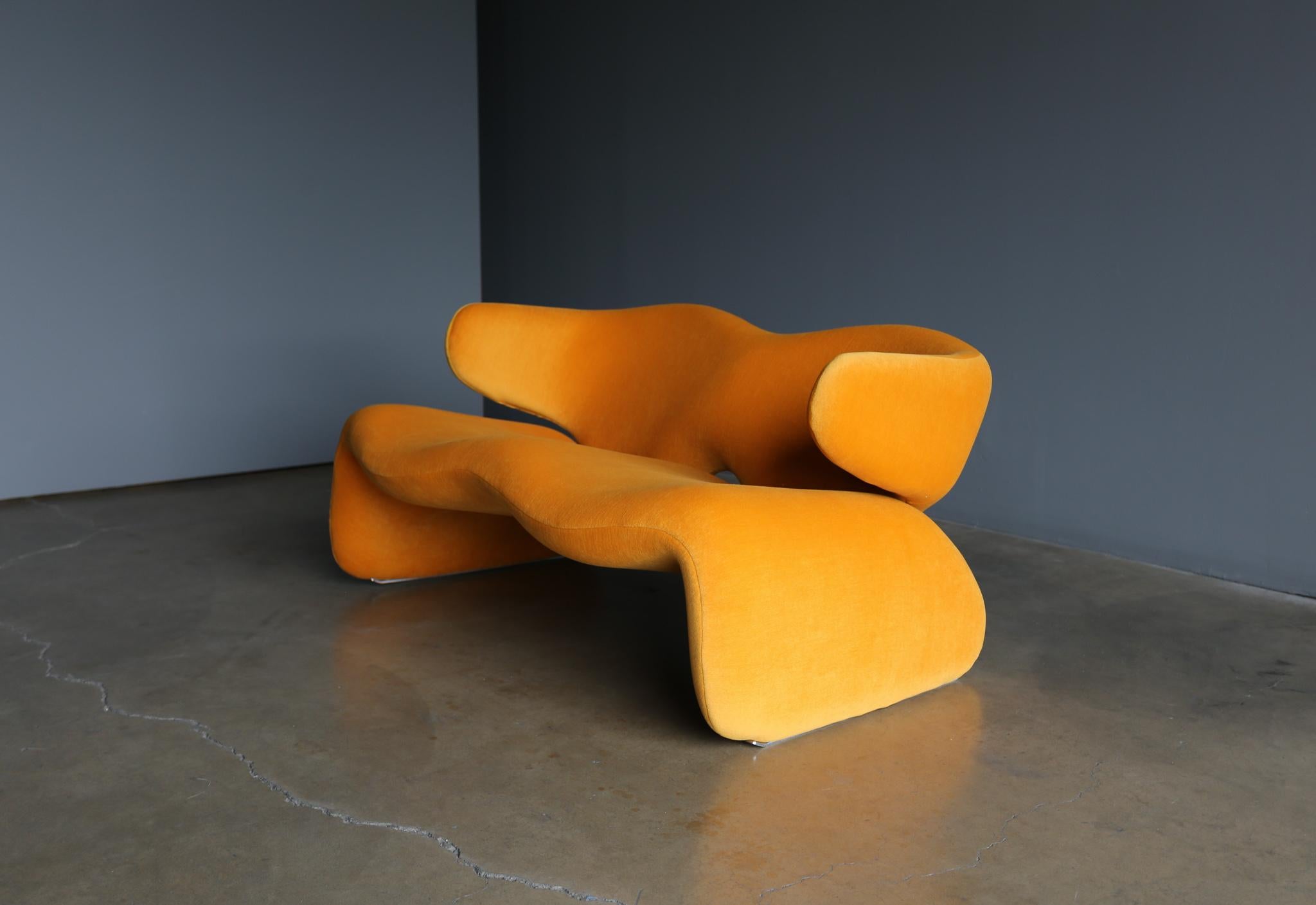 Steel Olivier Mourgue “Djinn” Settee for Airborne, Circa 1964