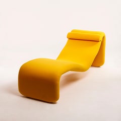 Olivier Mourgue emblematic Djinn Chaise Longue for Airborne