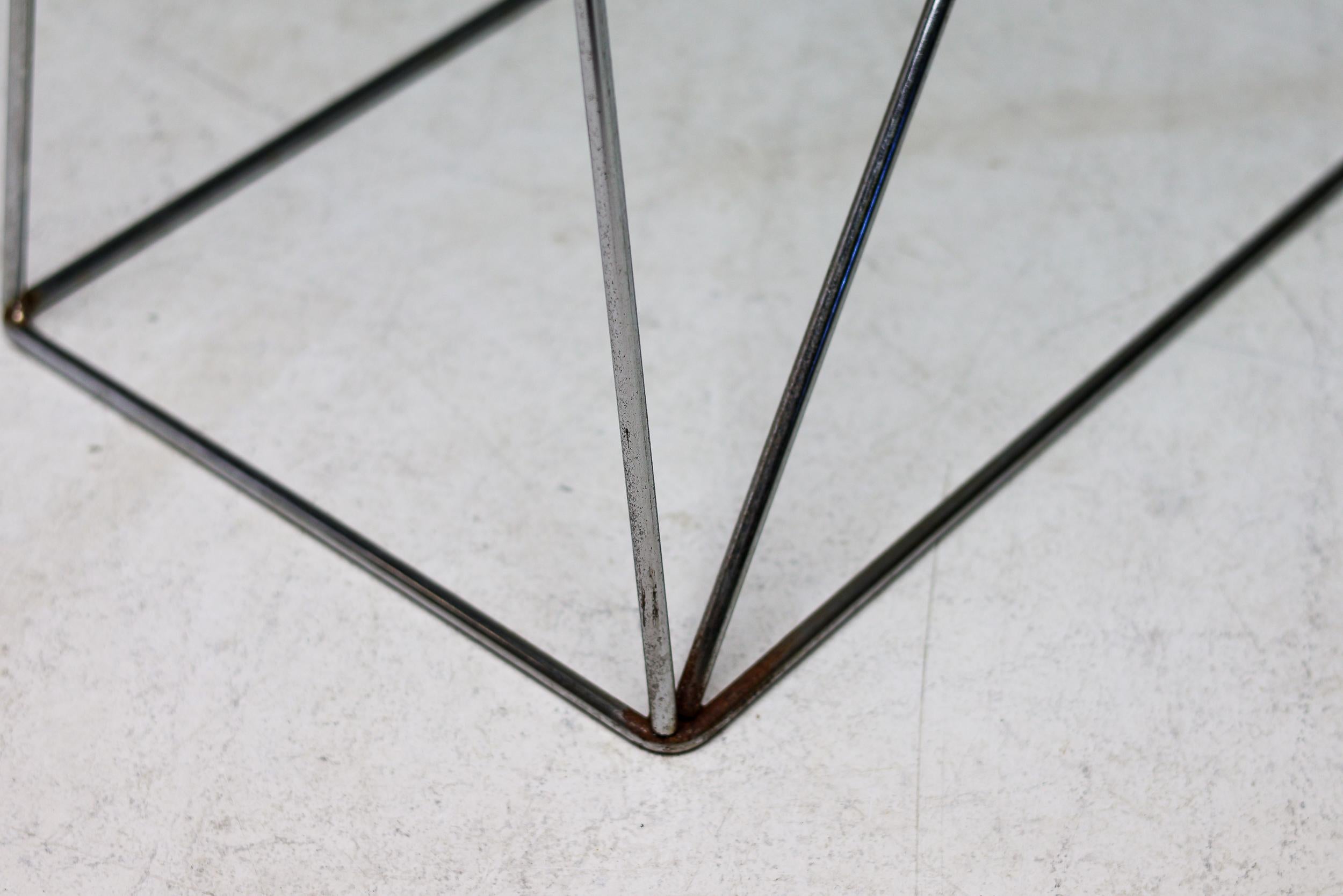 Minimalistischer Schreibtisch aus strukturiertem Kristallglas von Olivier Mourgue im Angebot 3