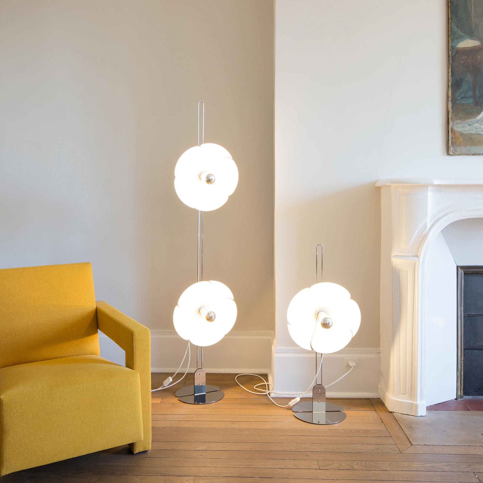 Aluminium Lampadaire Olivier Mourgue modèle 2093-225 pour Disderot en vente