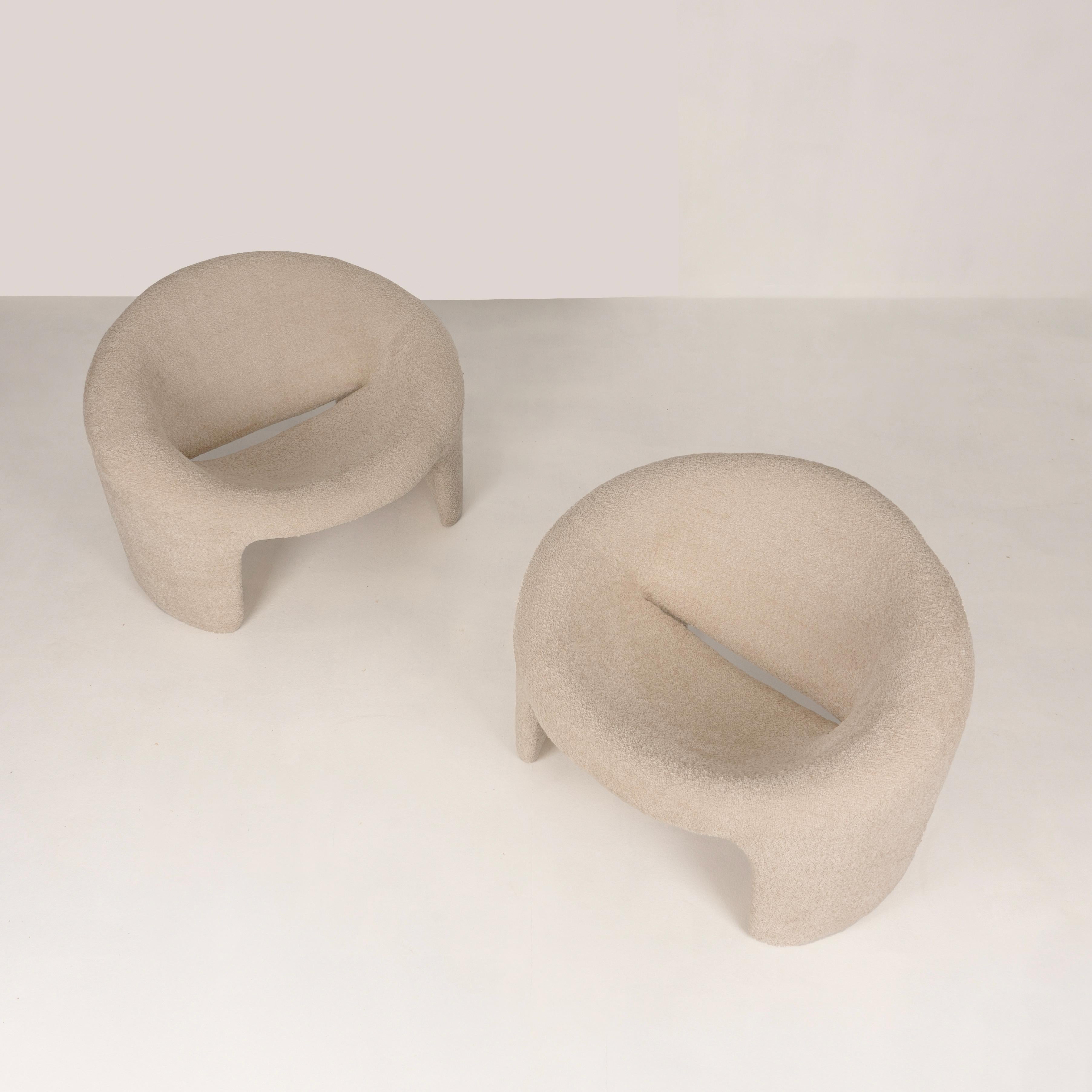 Space Age Olivier Mourgue pair of rare Montreal armchairs Airborne  France 1967 For Sale