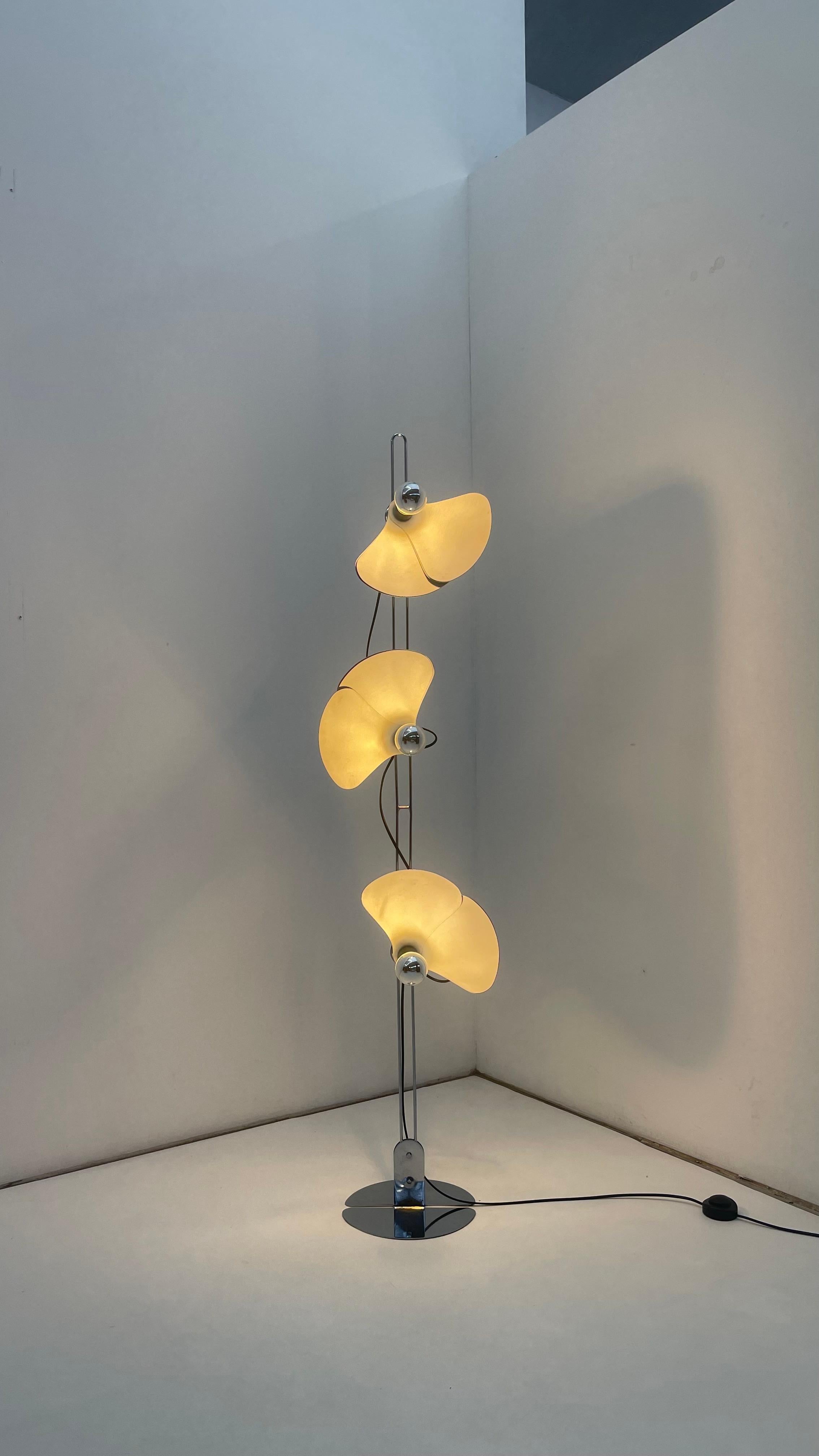 Lampada a triplo fiore di Olivier Mourgue per Disderot in vendita 3