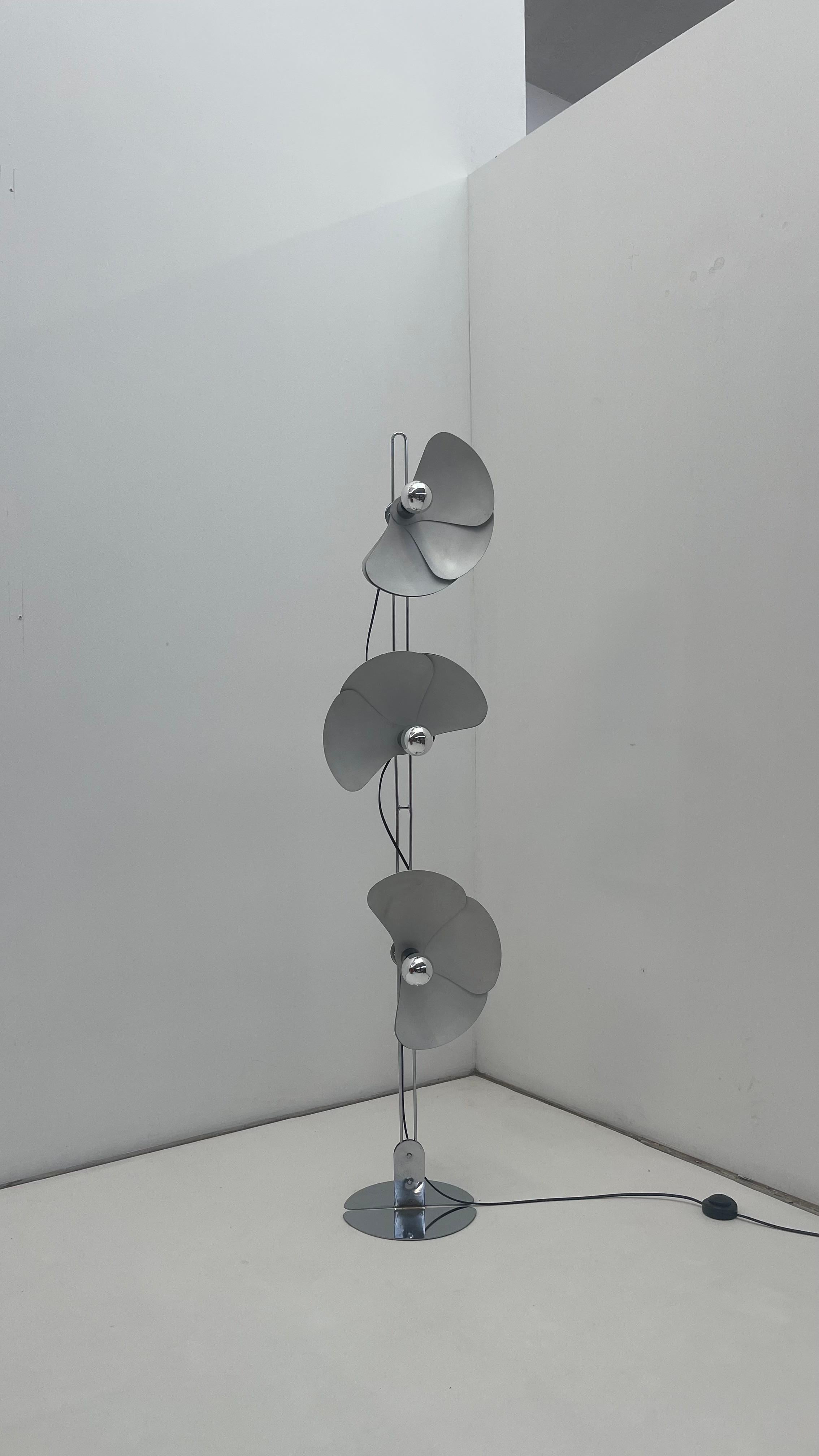 Lampada a triplo fiore di Olivier Mourgue per Disderot in vendita 4
