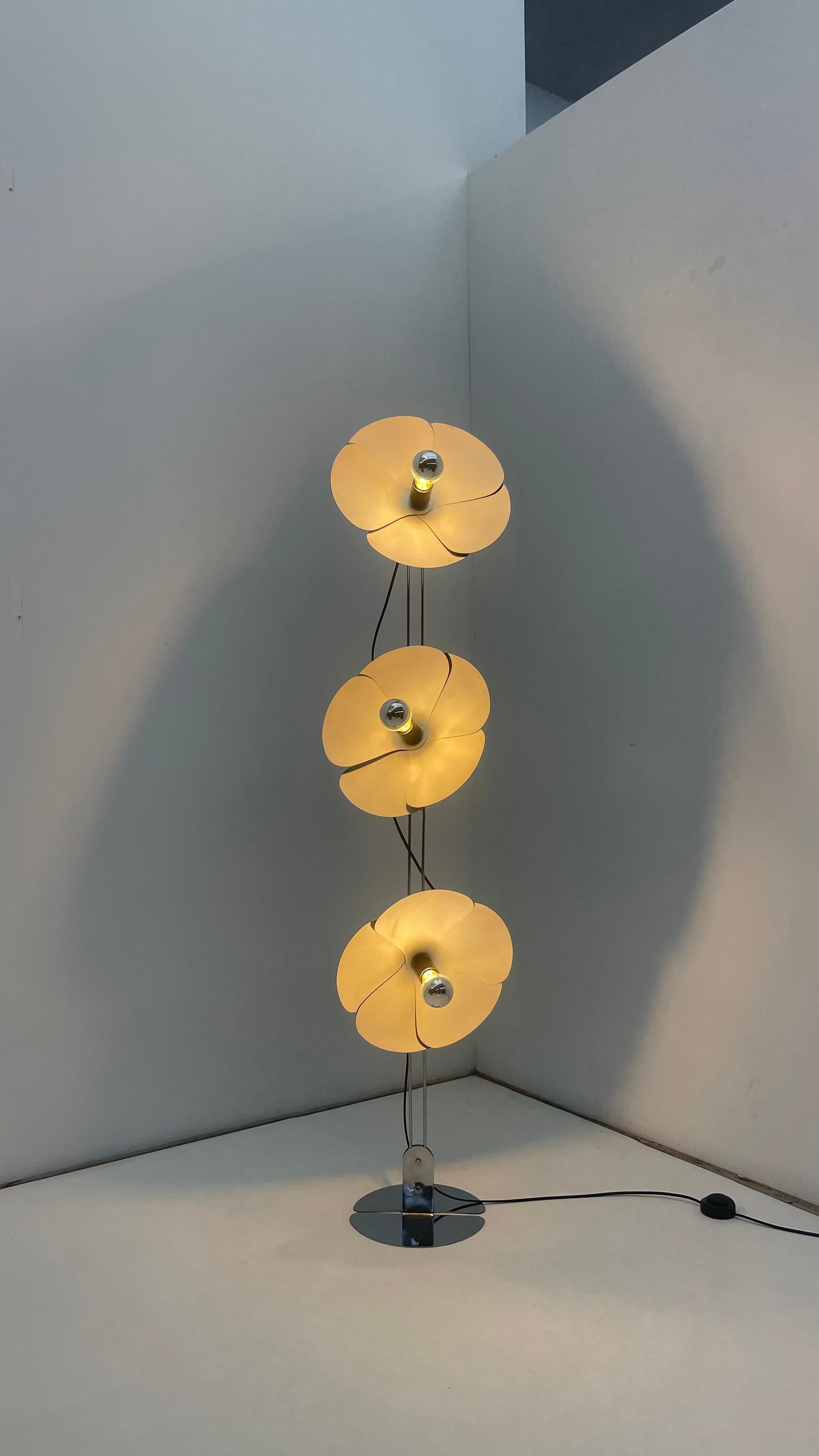 Lampada a triplo fiore di Olivier Mourgue per Disderot in vendita 9
