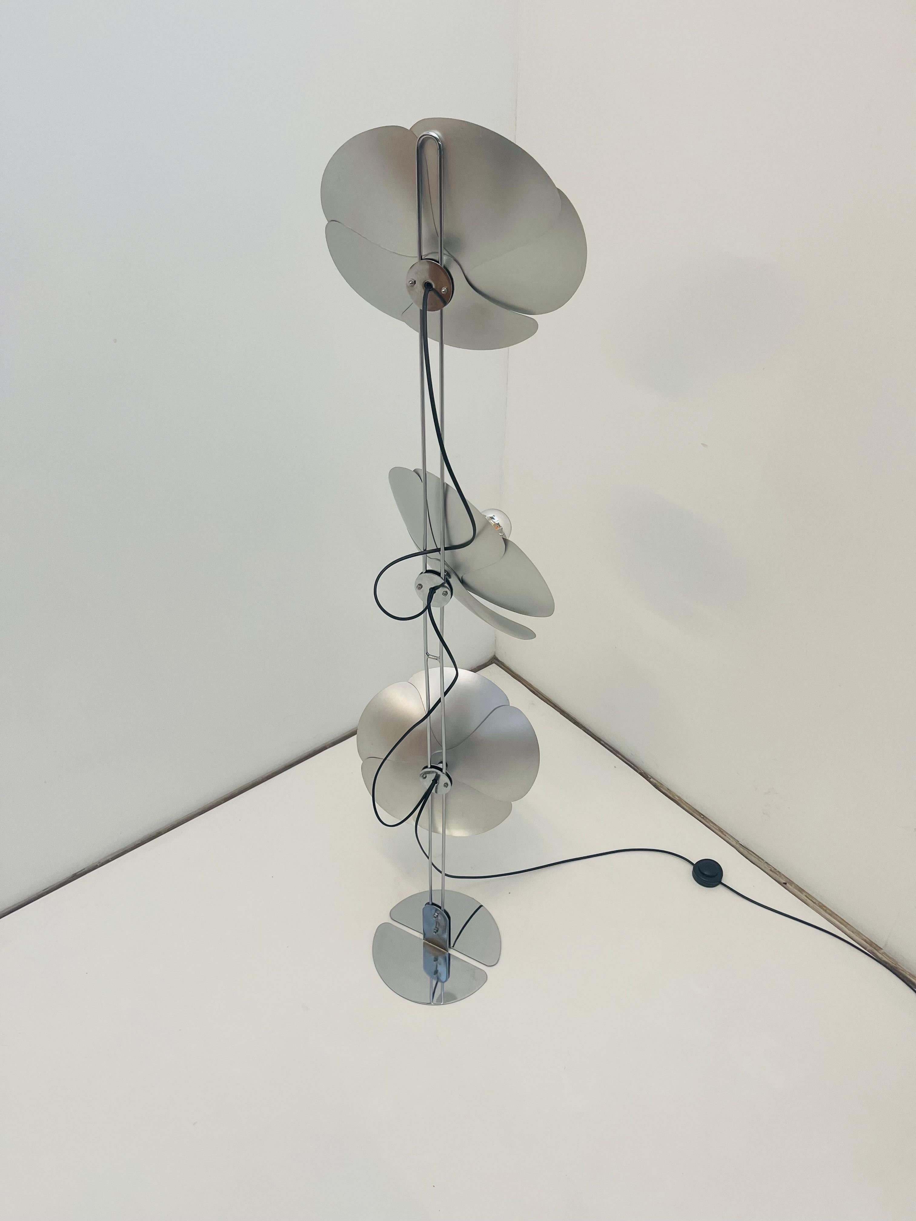 Lampada a triplo fiore di Olivier Mourgue per Disderot in vendita 11