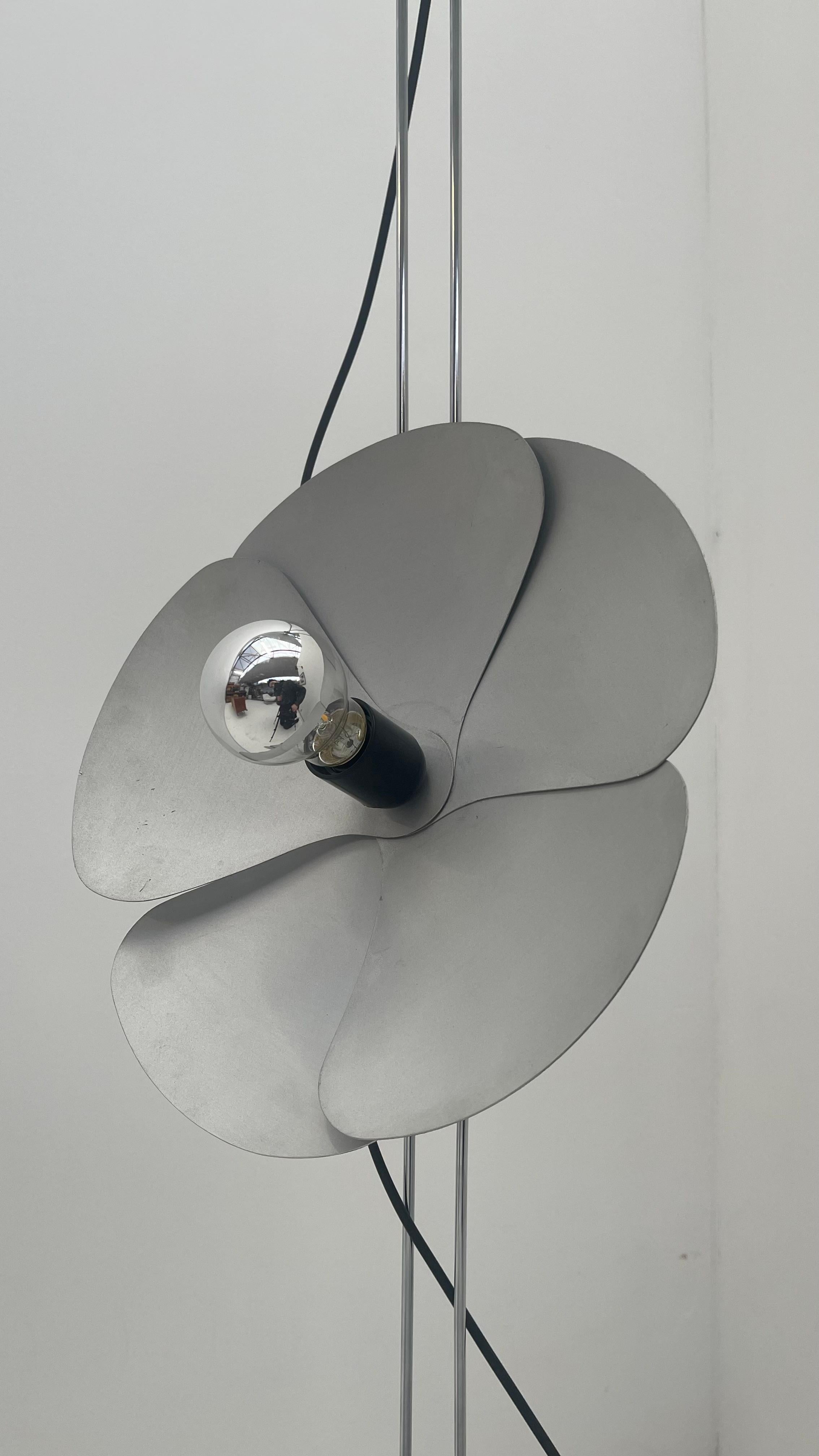 Mid-Century moderno Lampada a triplo fiore di Olivier Mourgue per Disderot in vendita