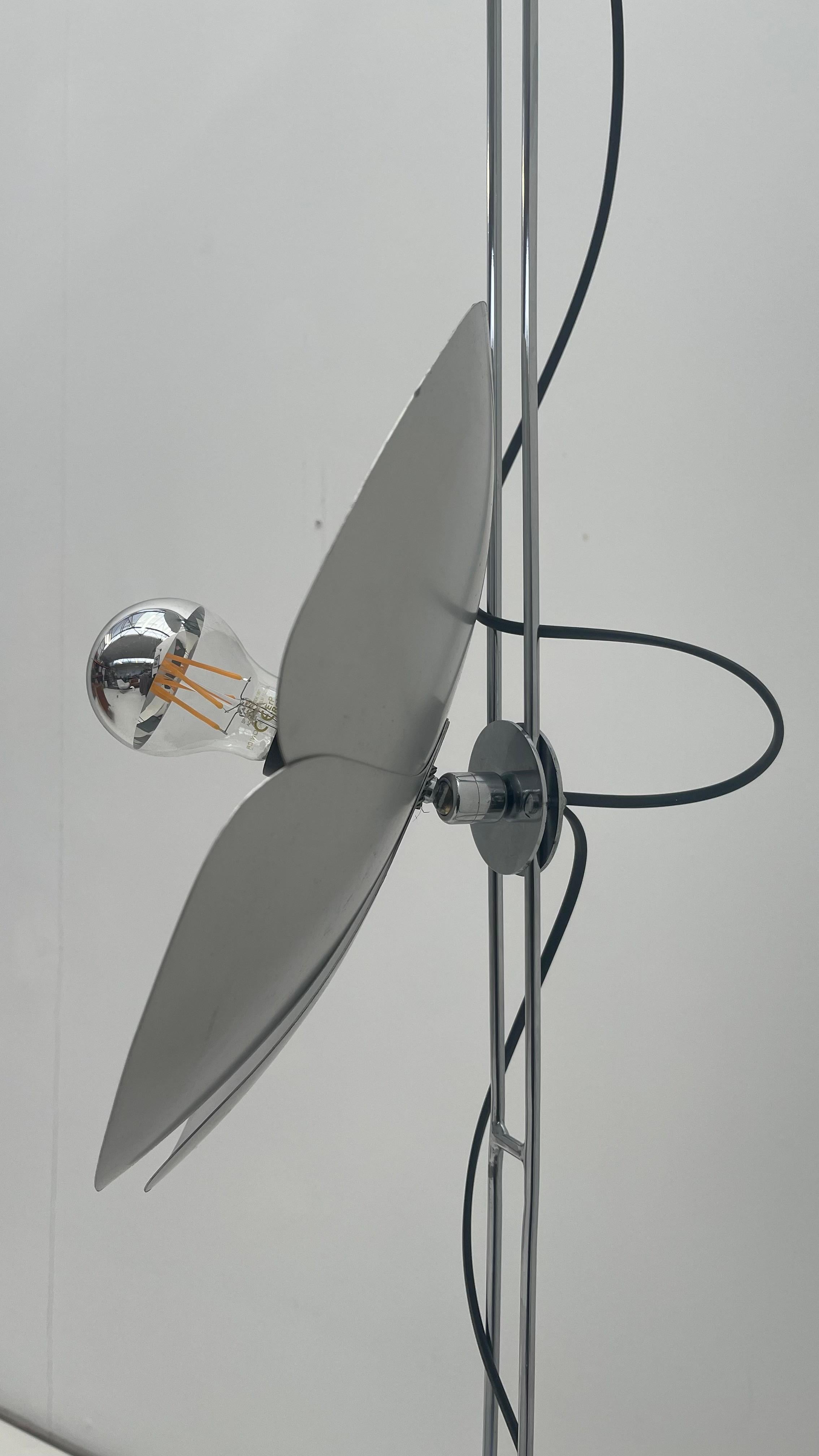Lampada a triplo fiore di Olivier Mourgue per Disderot In condizioni buone in vendita a Brussels, BE