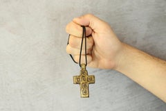 Olivier Pettit — Ceramic Cross Pendant - 60s - Vallauris Era Ramié Capron