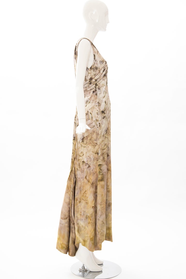 Iconic Spring 2008 Nina Ricci by Olivier Theyskens Runway Look 36 Gold Metal Thread Dress main image 0