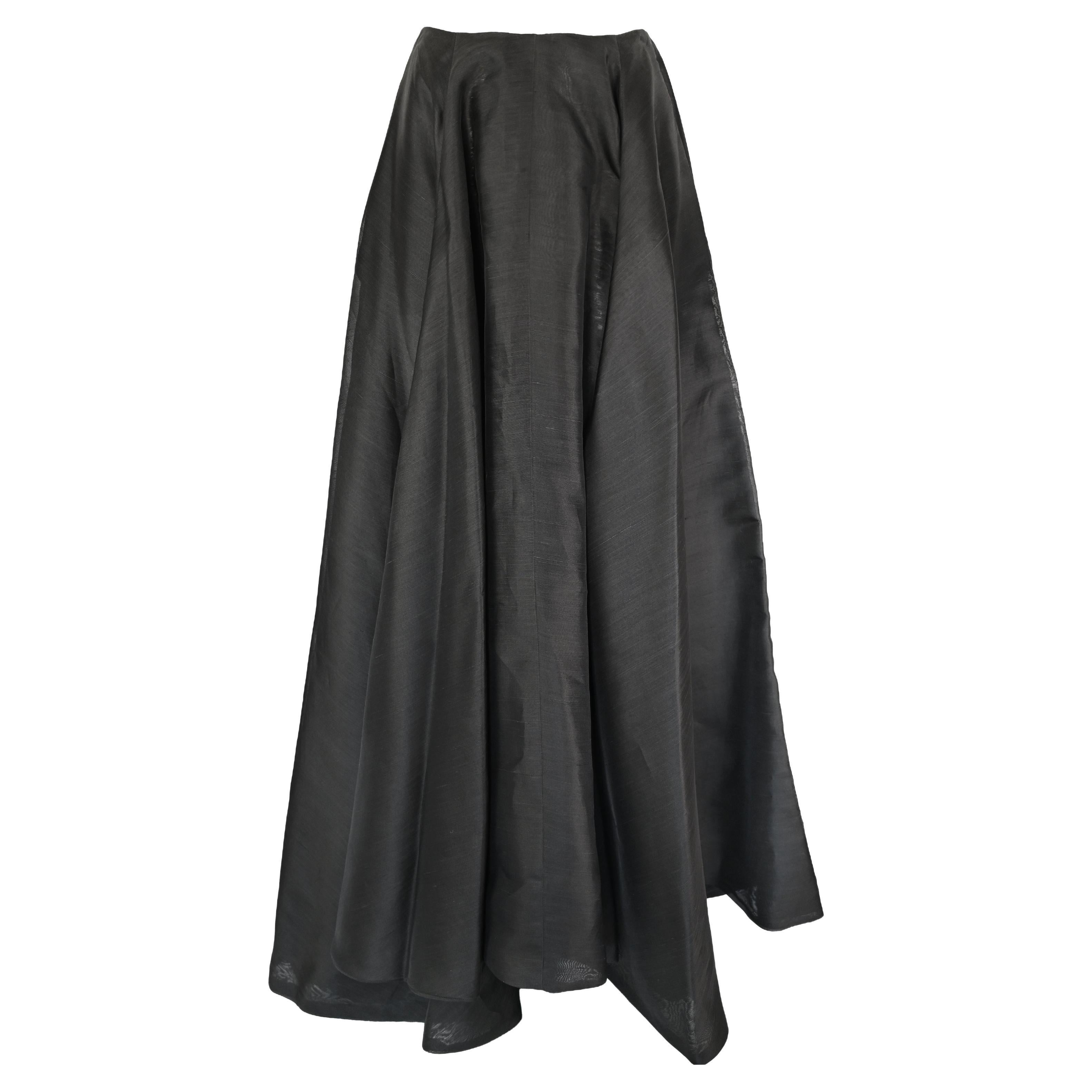 Olivier Theyskens FW 1998 Falda completa de seda vista en Madonna