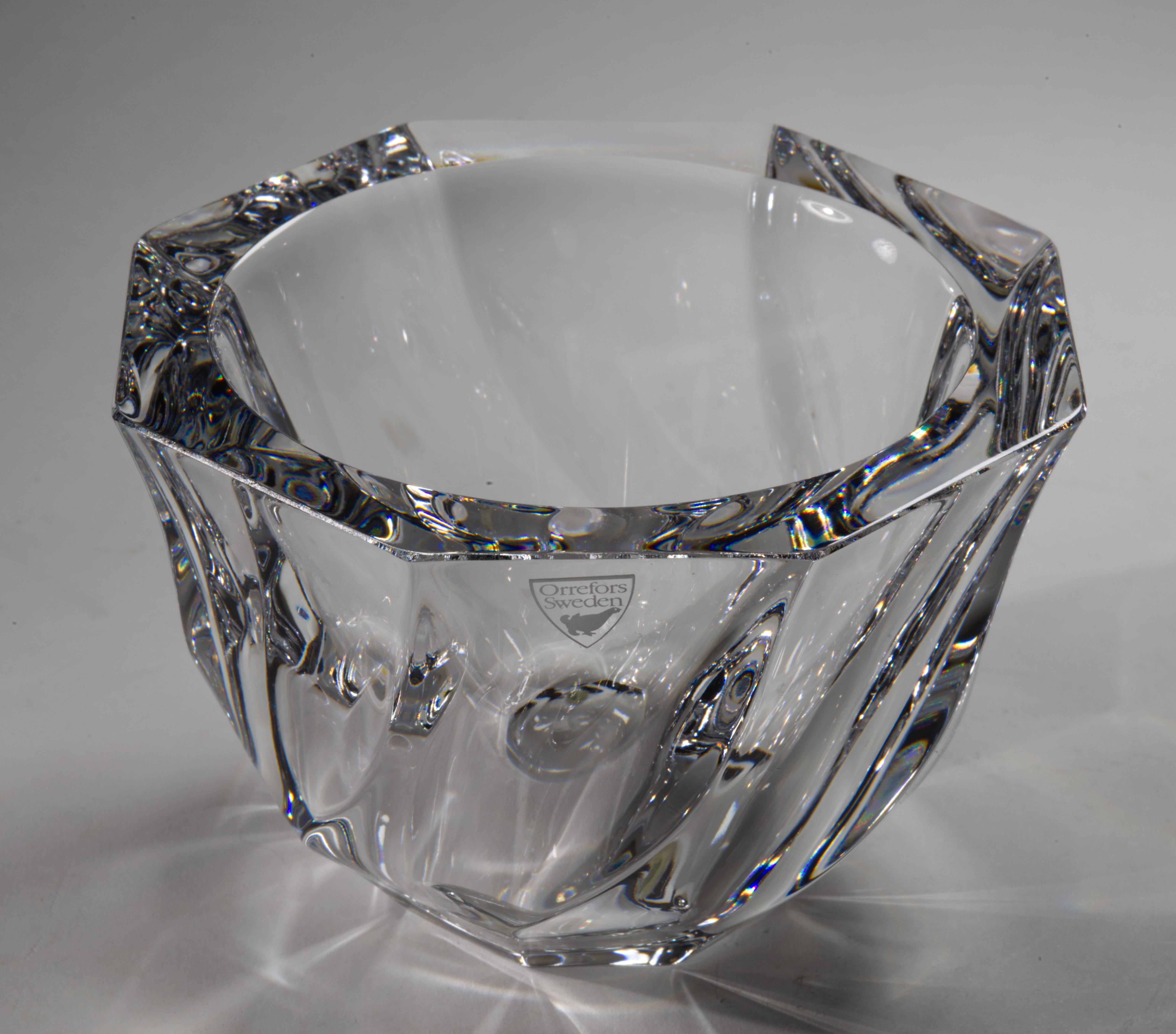 Bol en cristal de petite résidence scandinave moderne d'Olle Alberius pour Orrefors Bon état - En vente à Clifton Springs, NY